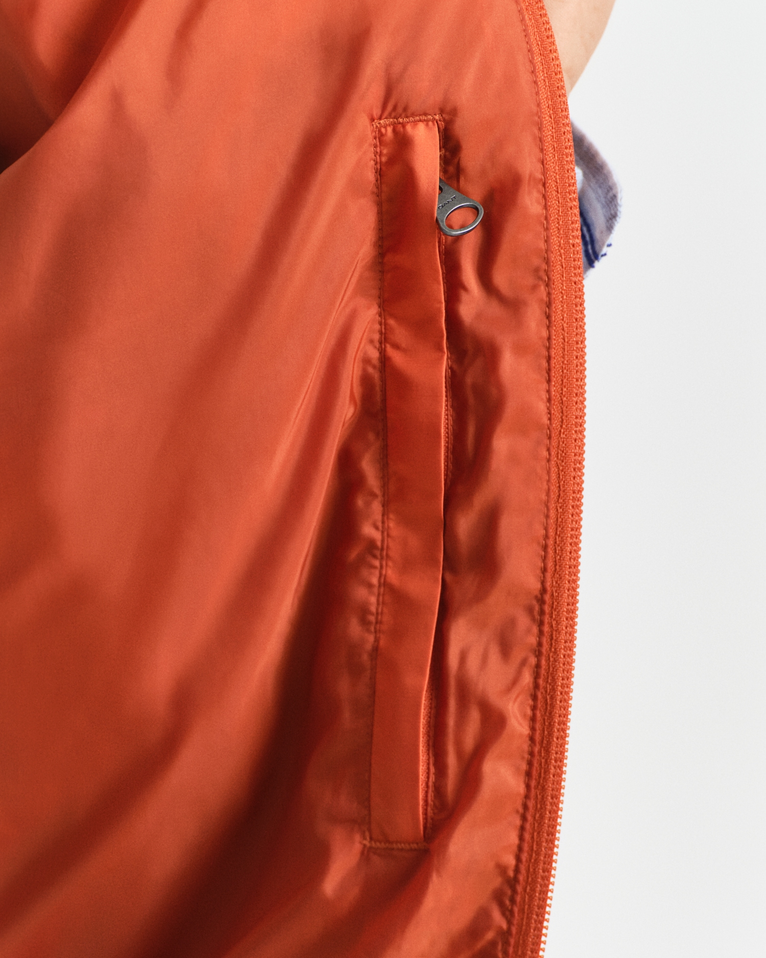 Gant Steppweste »LIGHT DOWN VEST«, Stehkragen, leicht, 2-Wege Reissverschluss