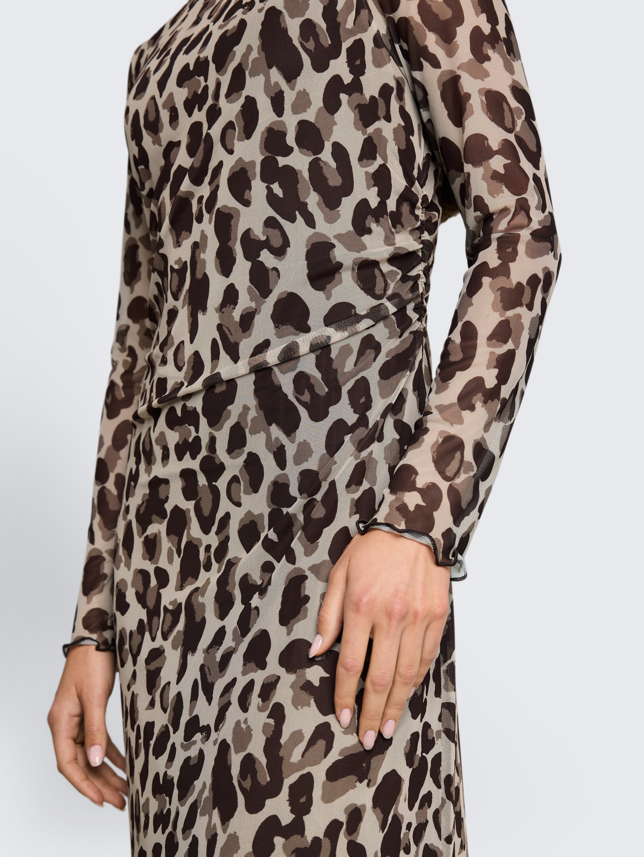 TOM TAILOR Robe en maille »Regular midi« avec motif