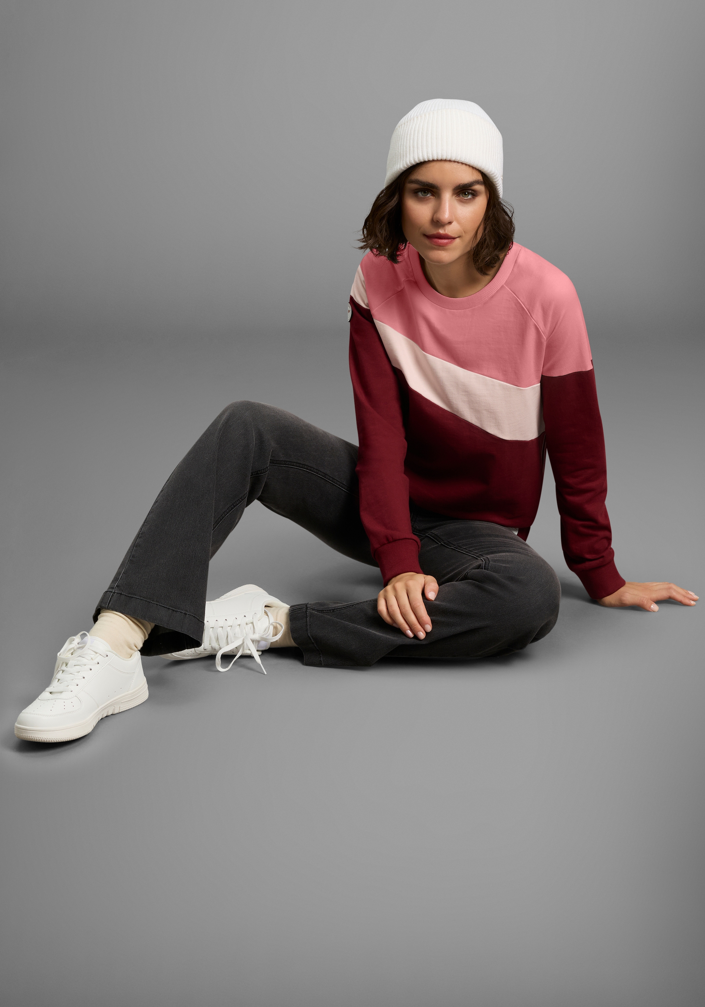 KangaROOS Sweatshirt im Colorblock Design mit süssen Details