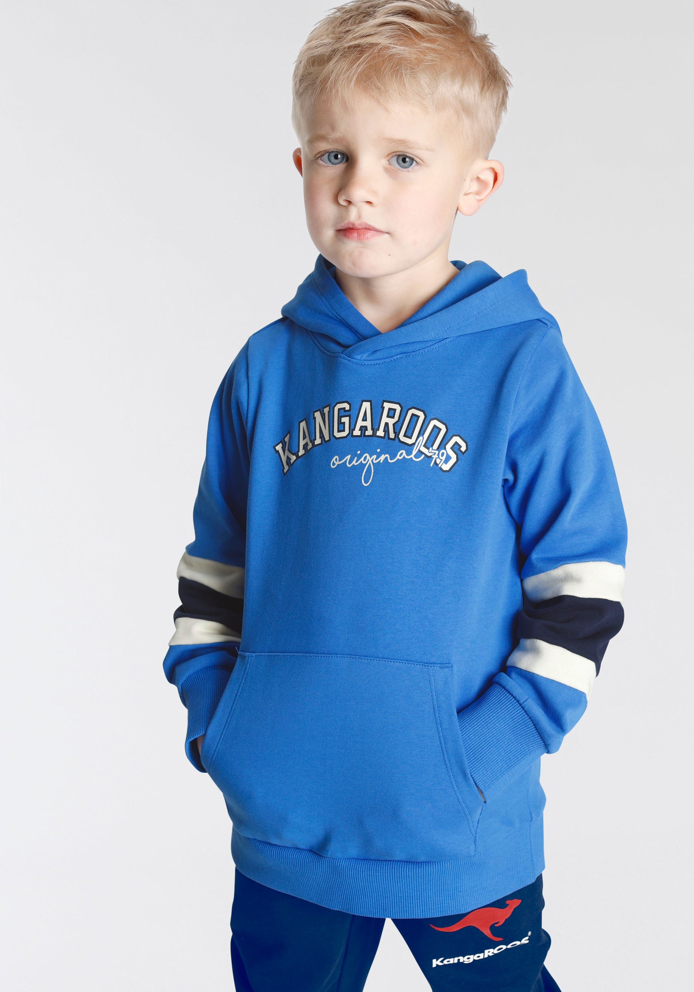 ✌ KangaROOS Kapuzensweatshirt »für kleine Jungen«, mit Streifen an den  Ärmeln Acheter en ligne