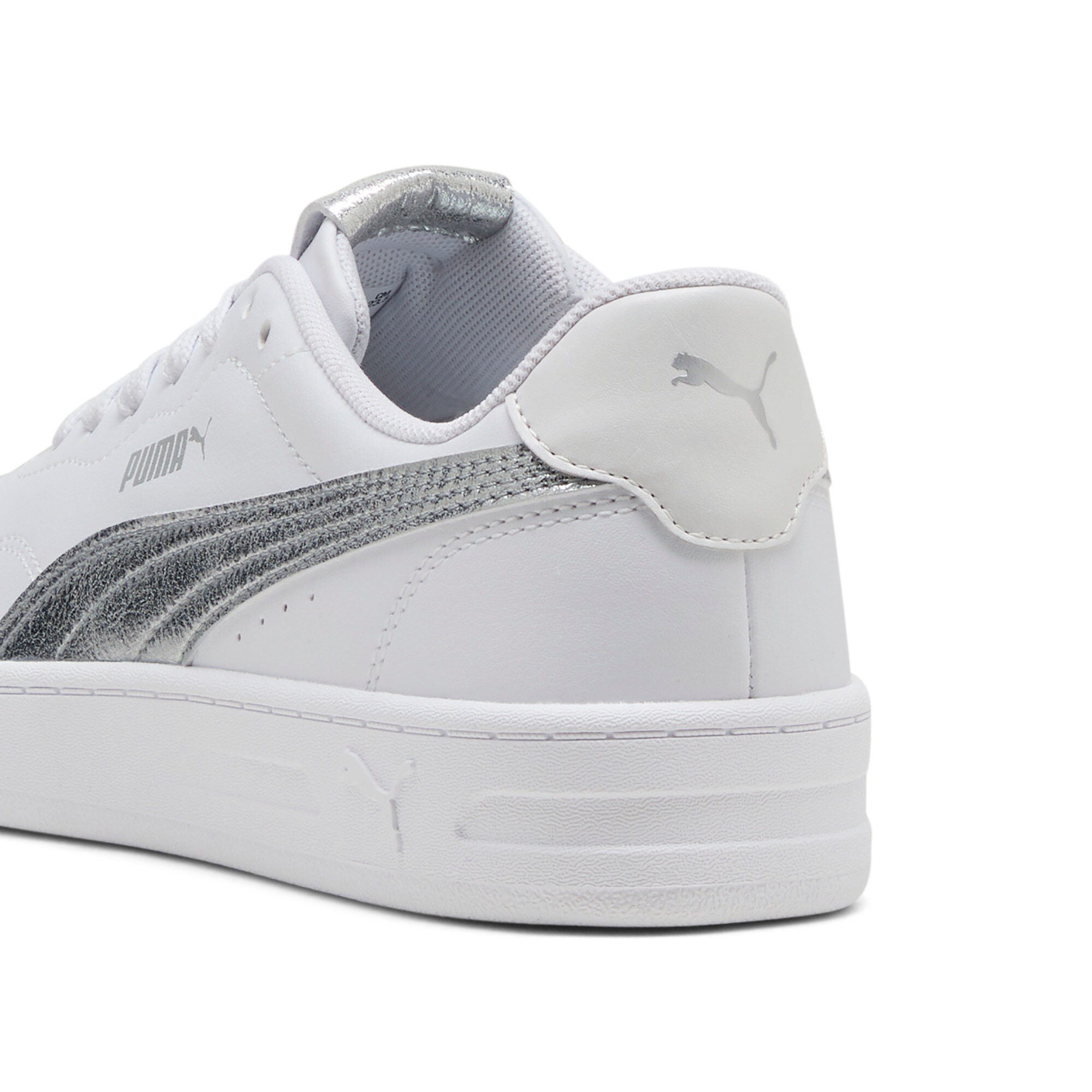 PUMA Sneaker »COURT LALLY METALLIC WHISPER«  atmungsaktives Innenmaterial aus Textil, Obermaterial aus Synthetik