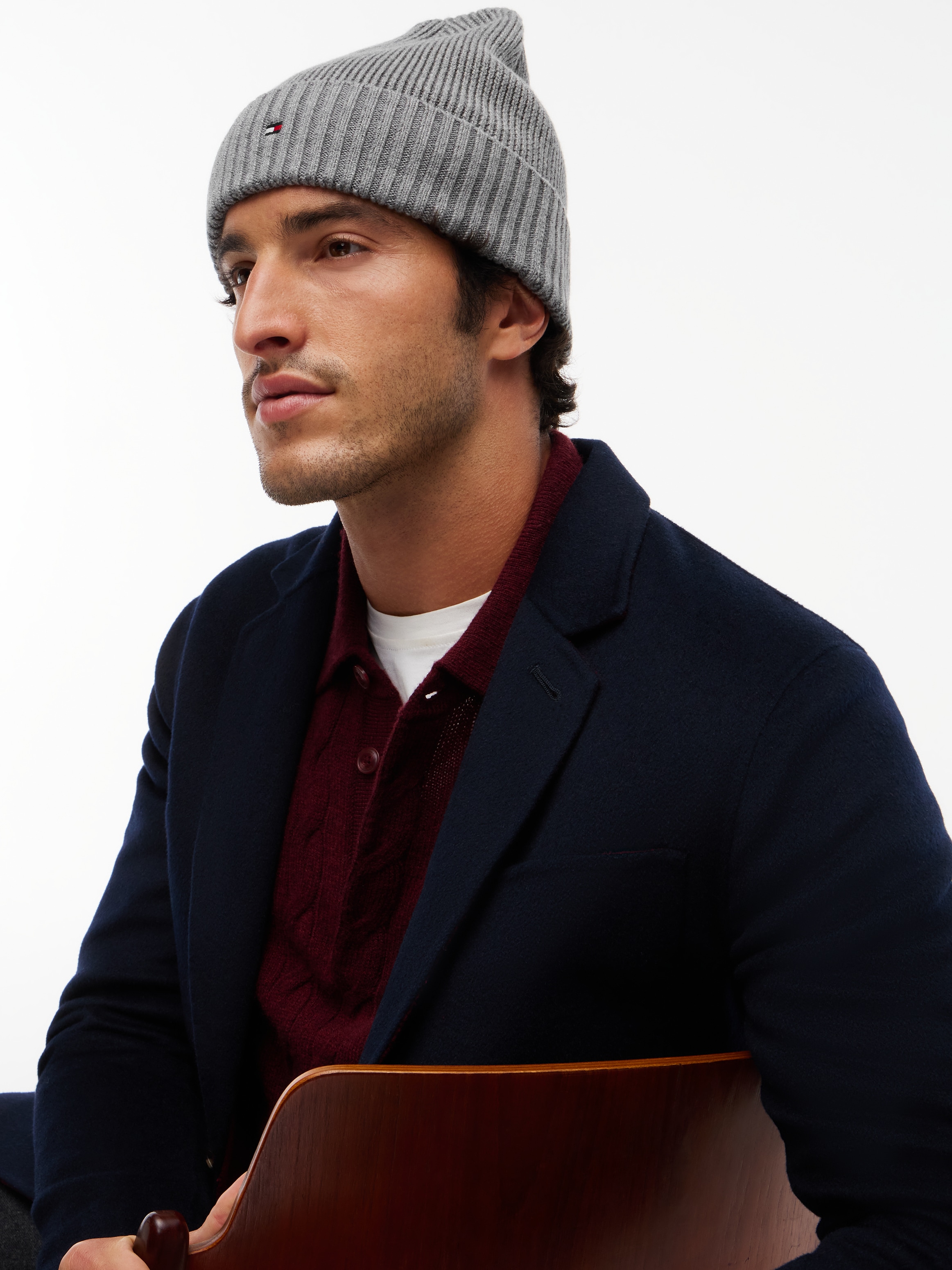 Tommy Hilfiger Bonnet tricoté »TH FLAG PIMA COTTON BEANIE« bonnet avec broderie logo, avec part de cachemire, unisexe