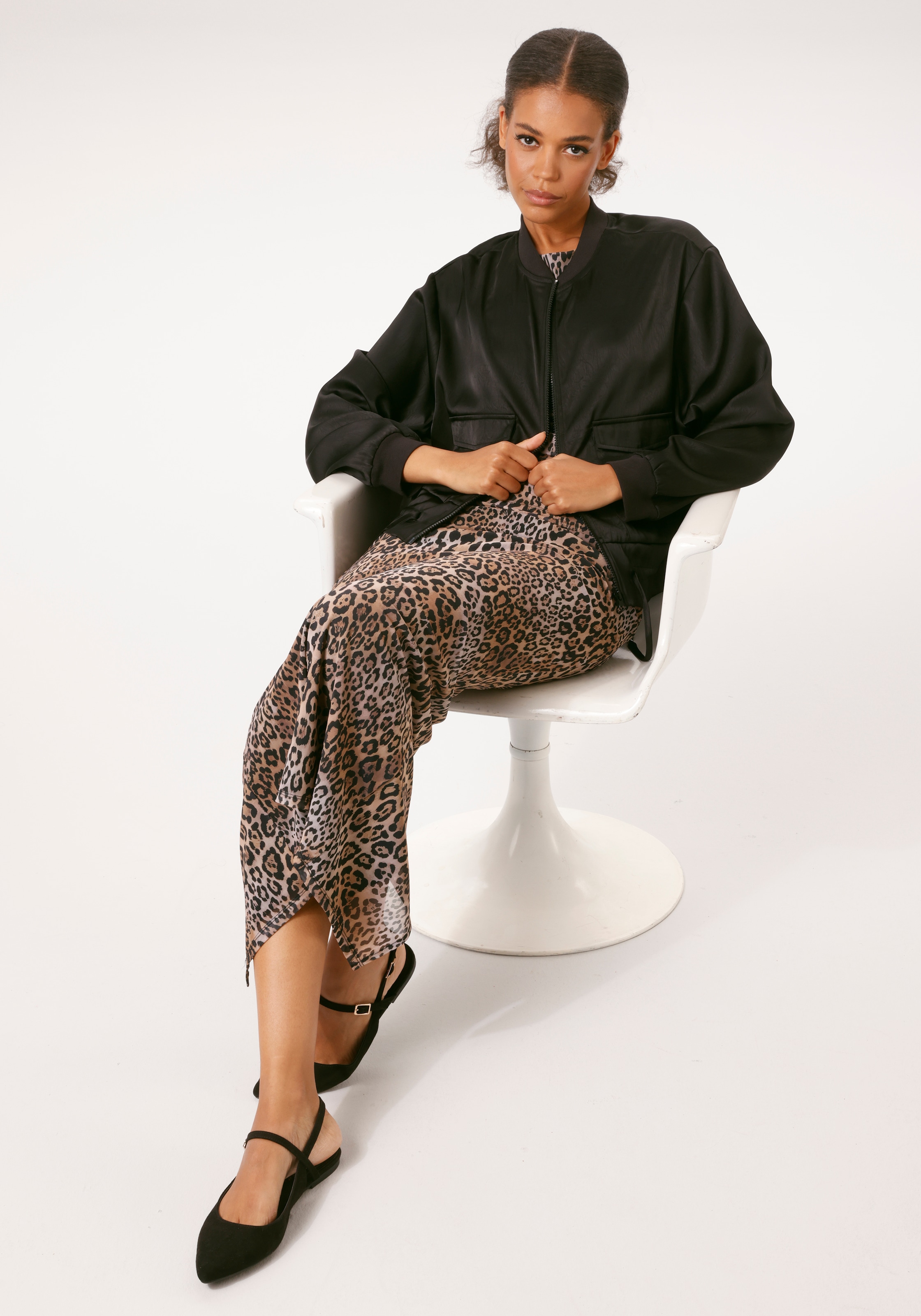 Aniston CASUAL Blouson mit Tunnelzug im Saum - NEUE KOLLEKTION