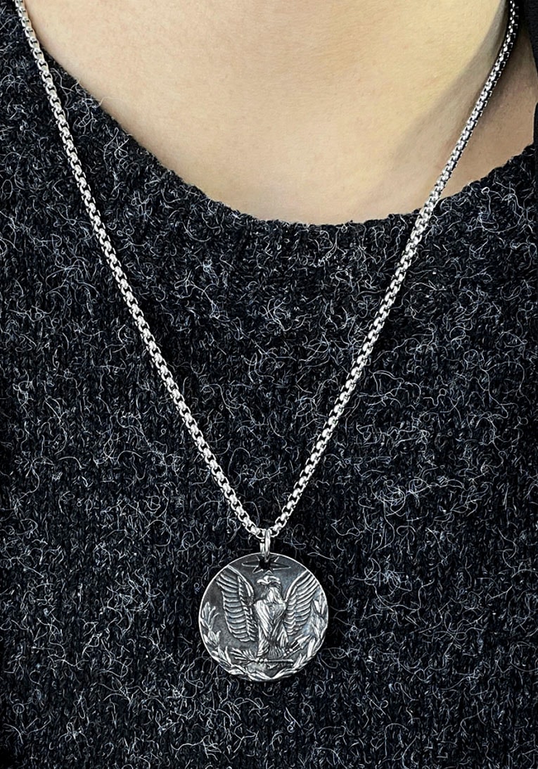 Firetti Kette mit Anhänger »Schmuck Geschenk Eagle Coin«, mit Zirkonia (synth.)