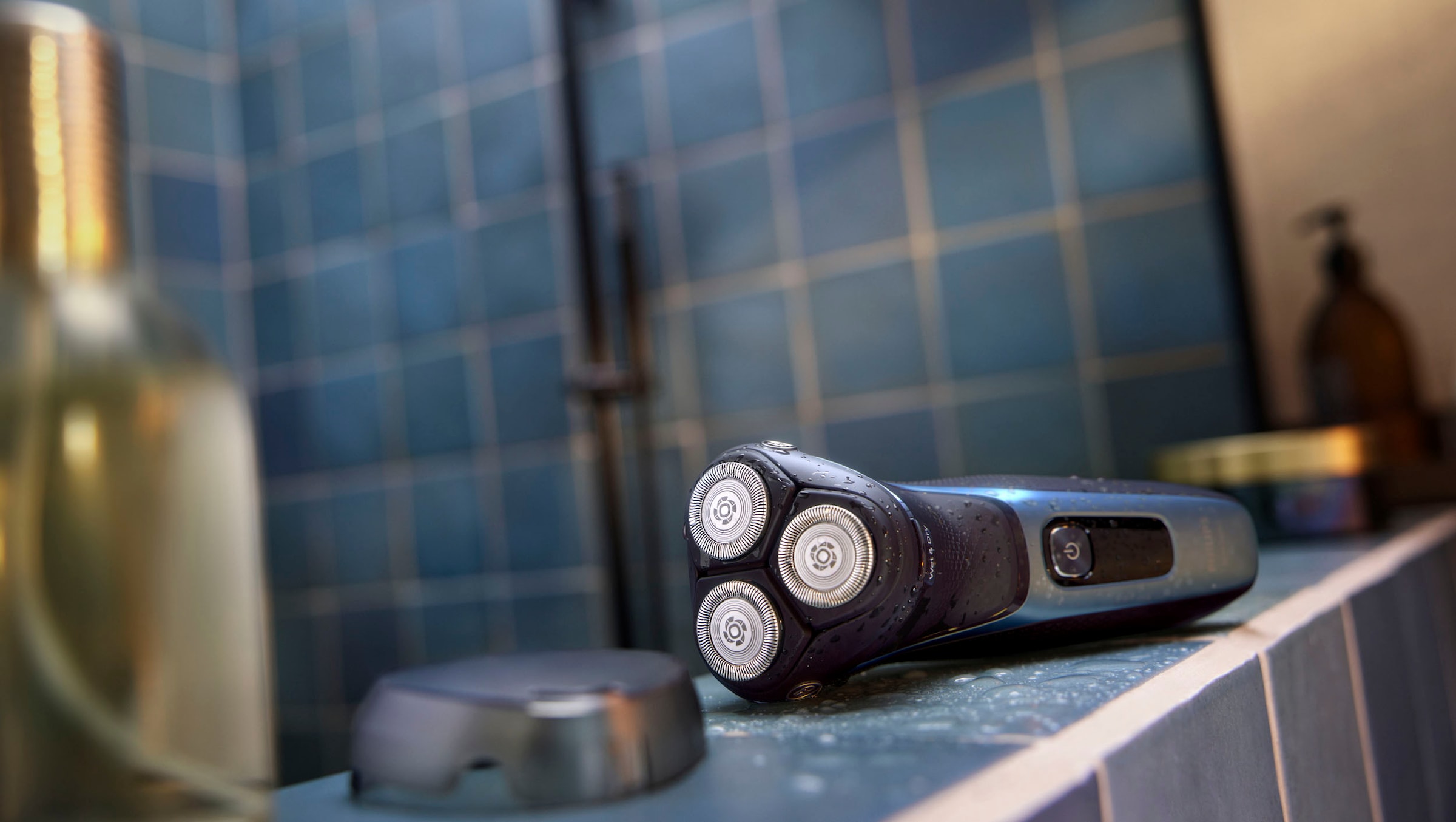 Philips Elektrorasierer »Shaver Series 3000 S3243/12«, 1 St. Aufsätze, ausklappbarer Präzisionstrimmer, 5-dimensional bewegl. Flex-Scherköpfe, Schutzkappe und Tasche