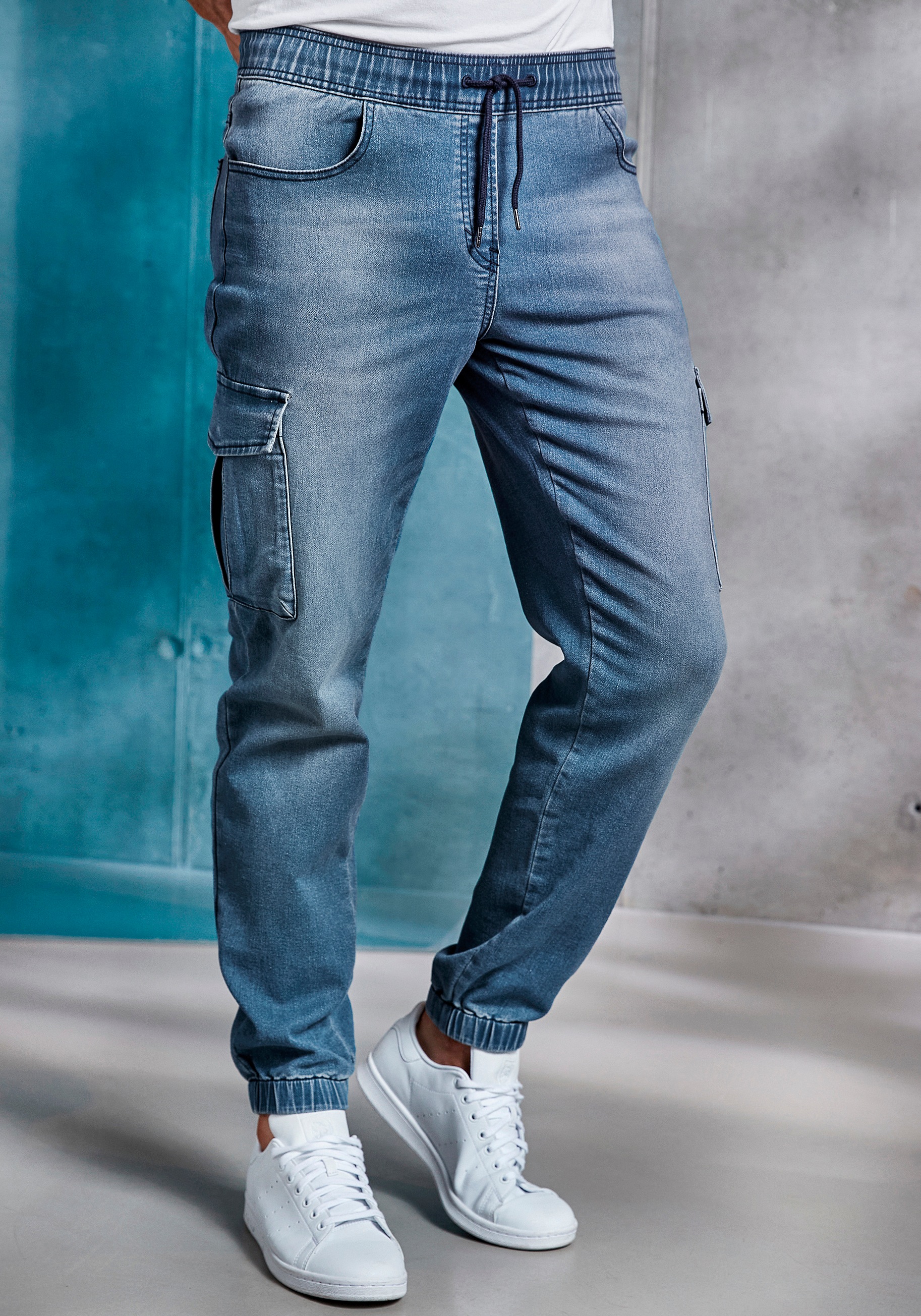 Image of Bench. Jogger Pants »Denim Jogger«, zum Relaxen bei Ackermann Versand Schweiz