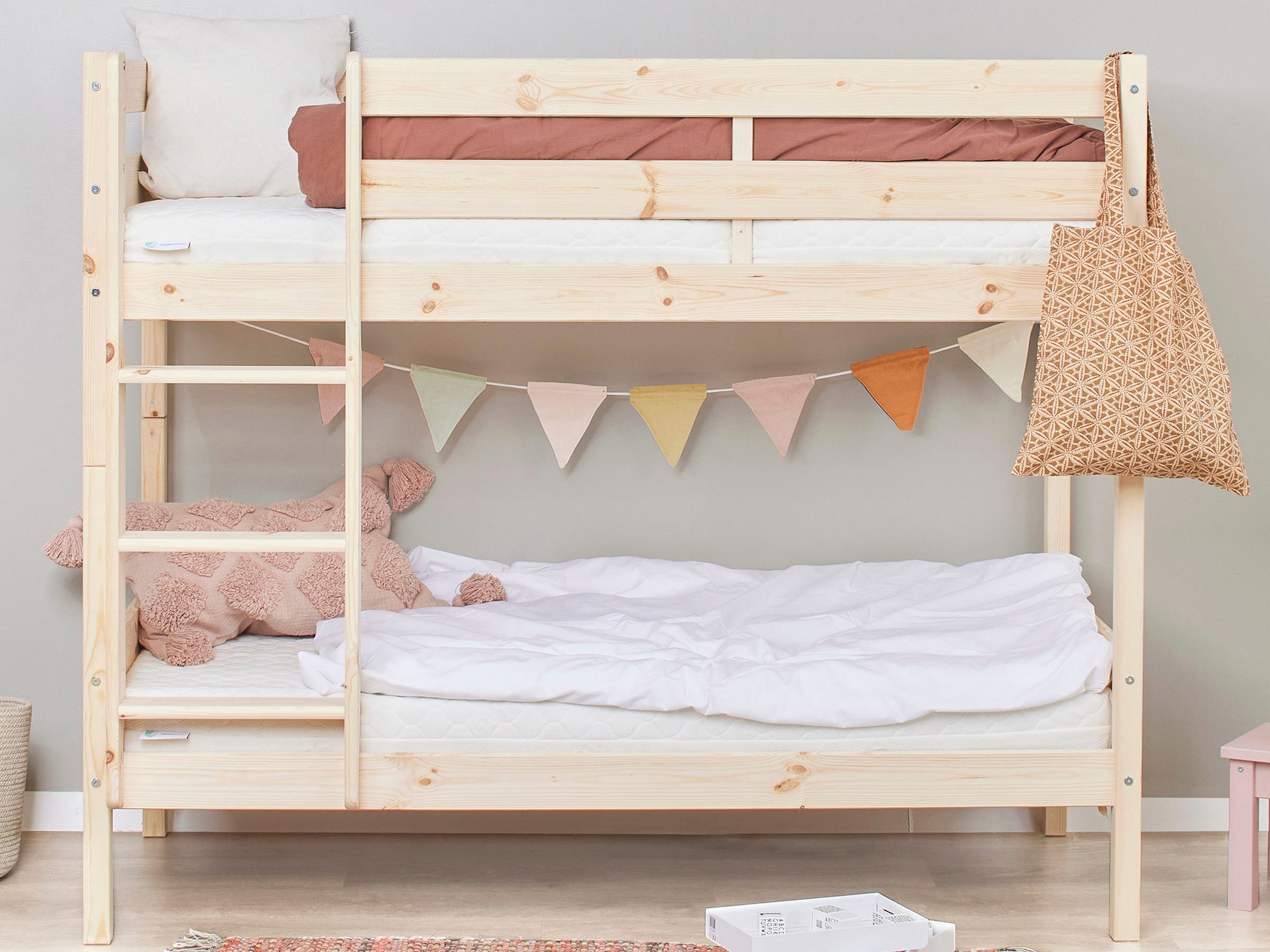 Hoppekids Etagenbett »ECO Comfort Kinderbett 90x200 oder 70x160 aus Massivholz in 4 Farben«, TÜV, FSC und Nordisches Umweltzeichen – wahlweise mit Matratzen