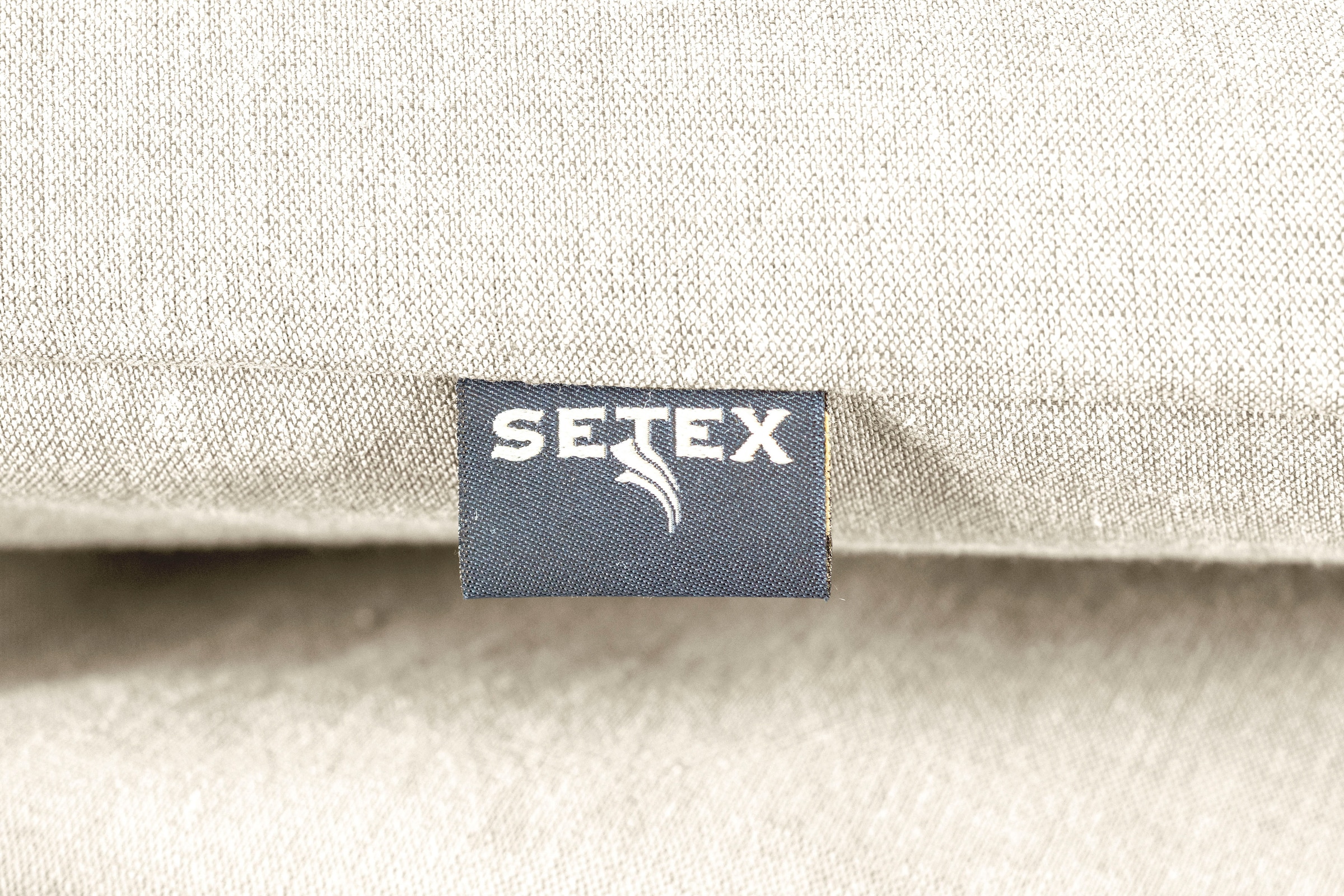 SETEX Bettwäsche »Setex Halbleinen«, (2 tlg.), Halbleinen Qualität (55% Leinen, 45% Baumwolle), mit Reissverschluss