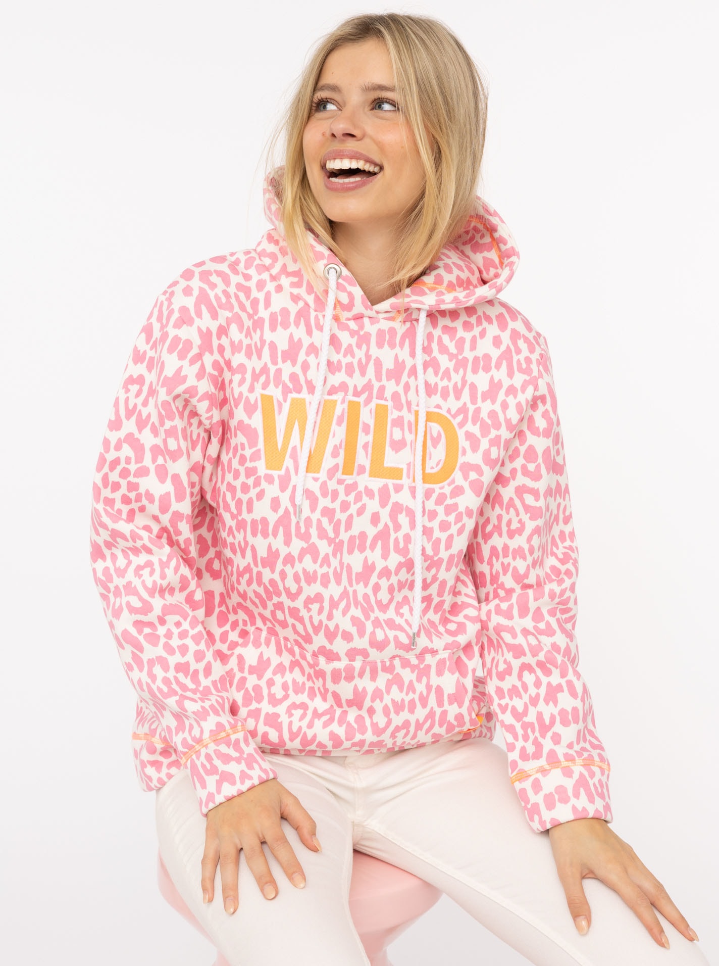 Image of Zwillingsherz Hoodie ""Leo Pastell"", Leomuster und WILD Applikation, Kapuze, Tasche, Baumwollmischung