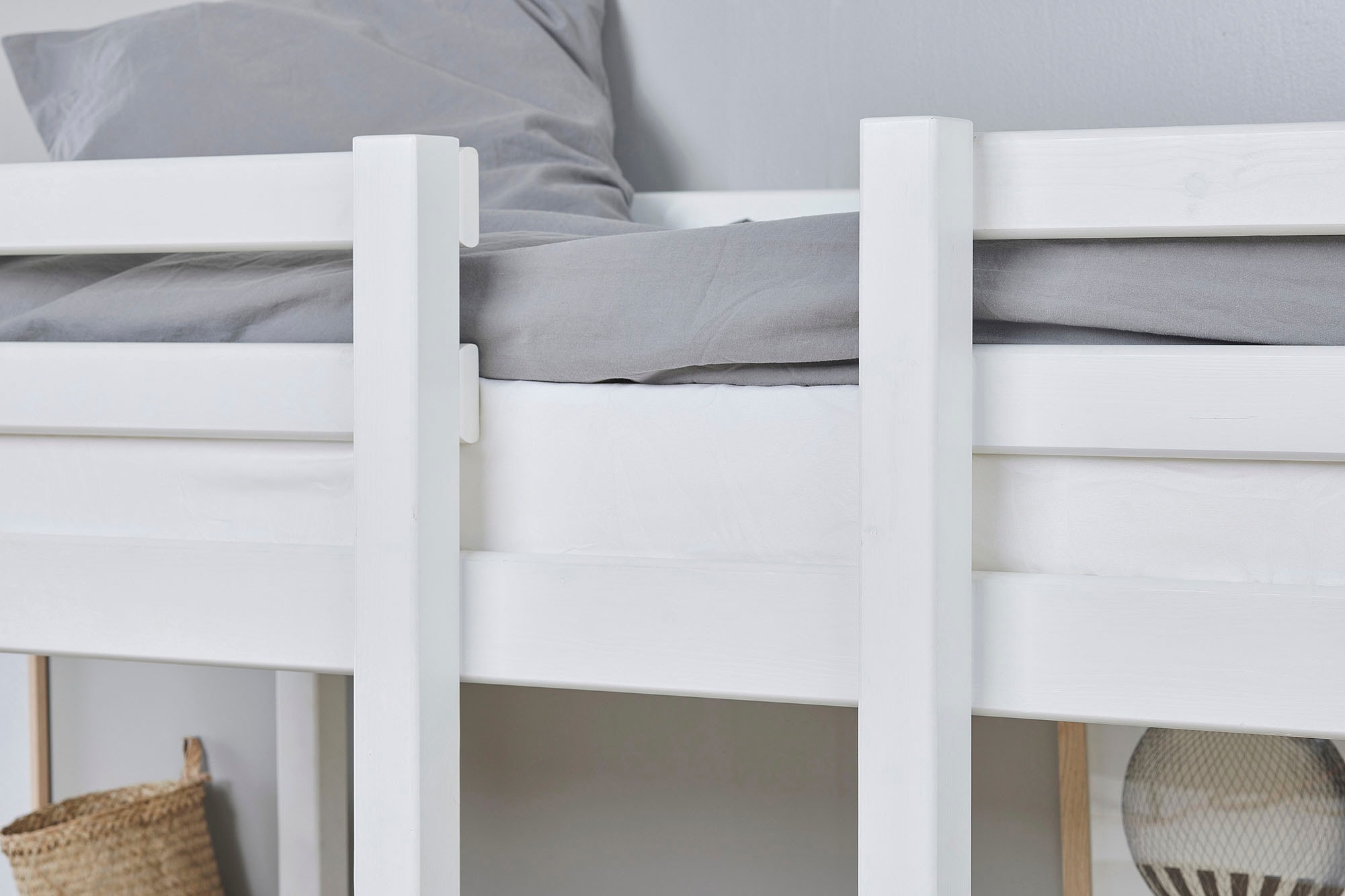 Hoppekids Hochbett »Kinderbett ECO Dream, Einzelbett, Juniorbett 90x200«, 5 verschiedene Farben: Weiss, Grün, Blau, Rosa, Grau