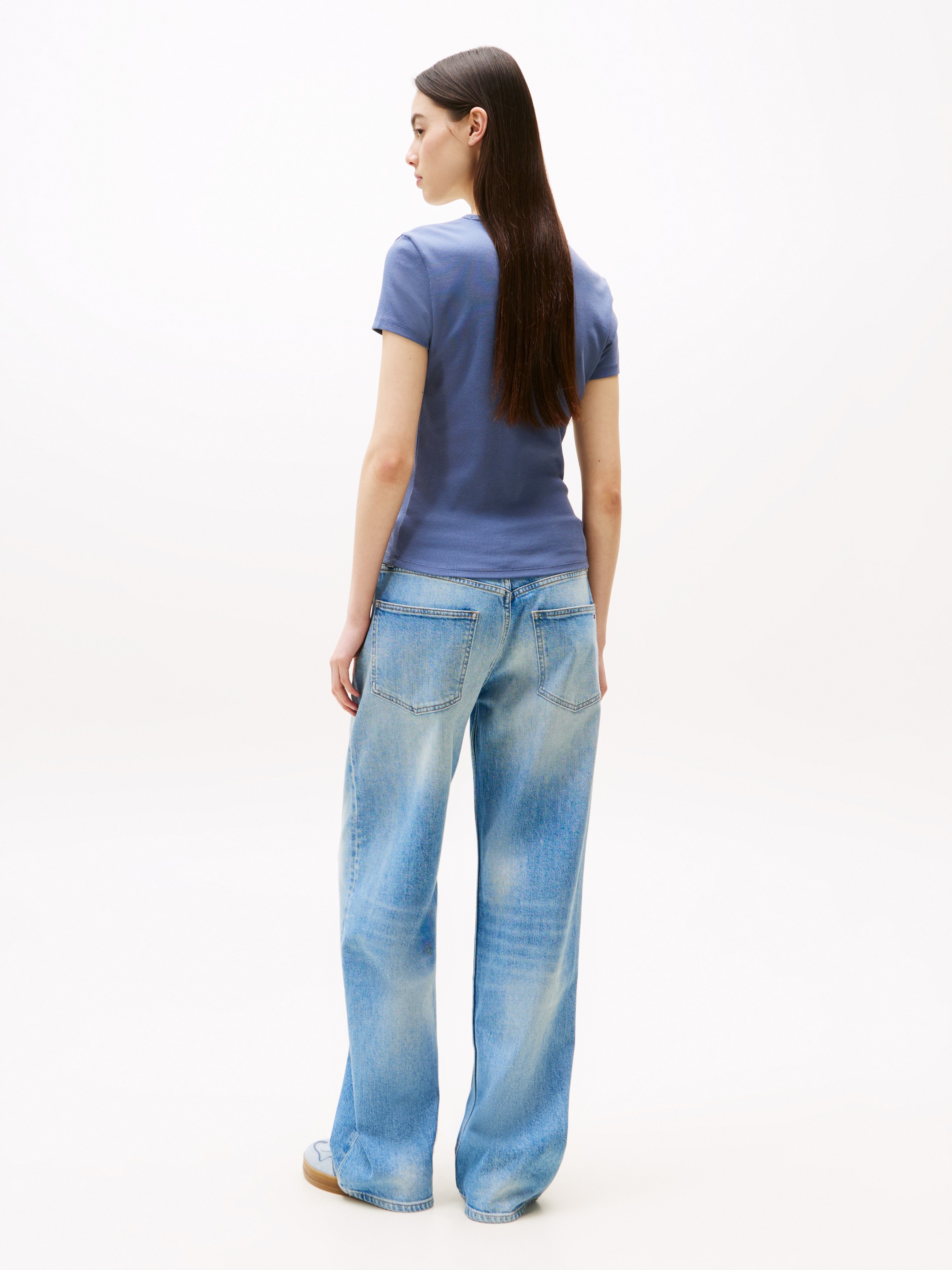 Tommy Jeans Kurzarmshirt »TJW SLIM ESSENTIAL RIB SS EXT«, in gerippter Struktur