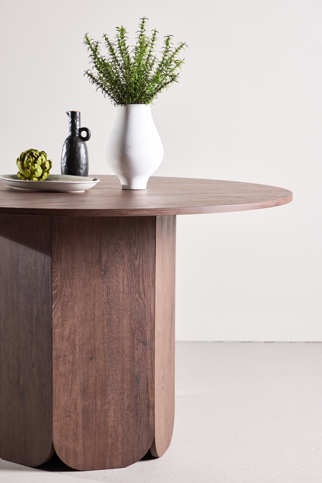 Venture Home Esstisch »Tekla, runder Esstisch in warmem Mokka, gerippte Basis, Ø 120 cm« Esszimmertisch, MDF, Papierlaminat, zentraler Mittelfuss, geräumig