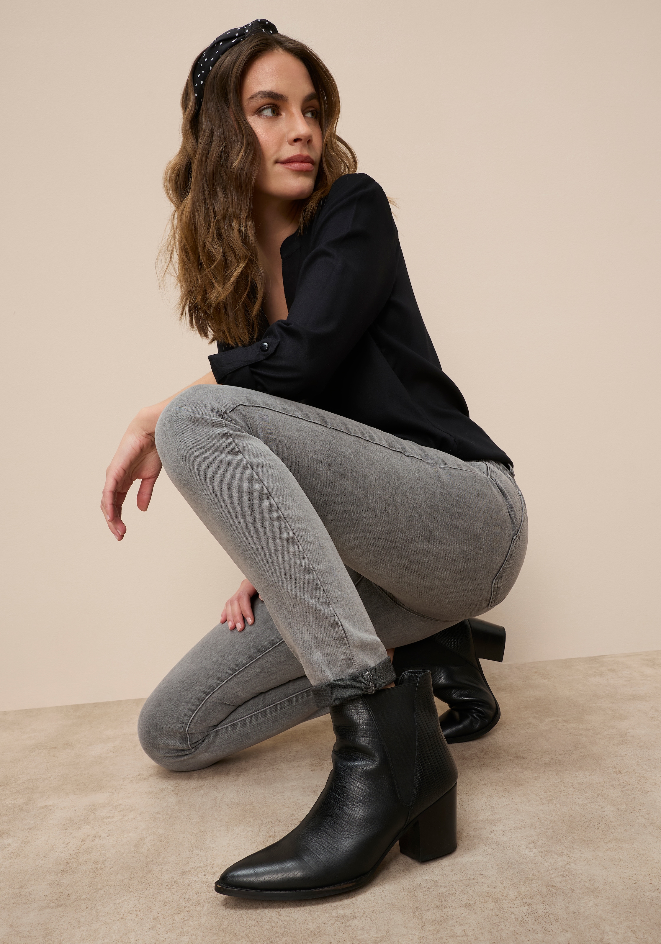 Tamaris Skinny-fit-Jeans schmale Beinweite, mit Gürtelschlaufenbund, mit Metallreissverschluss