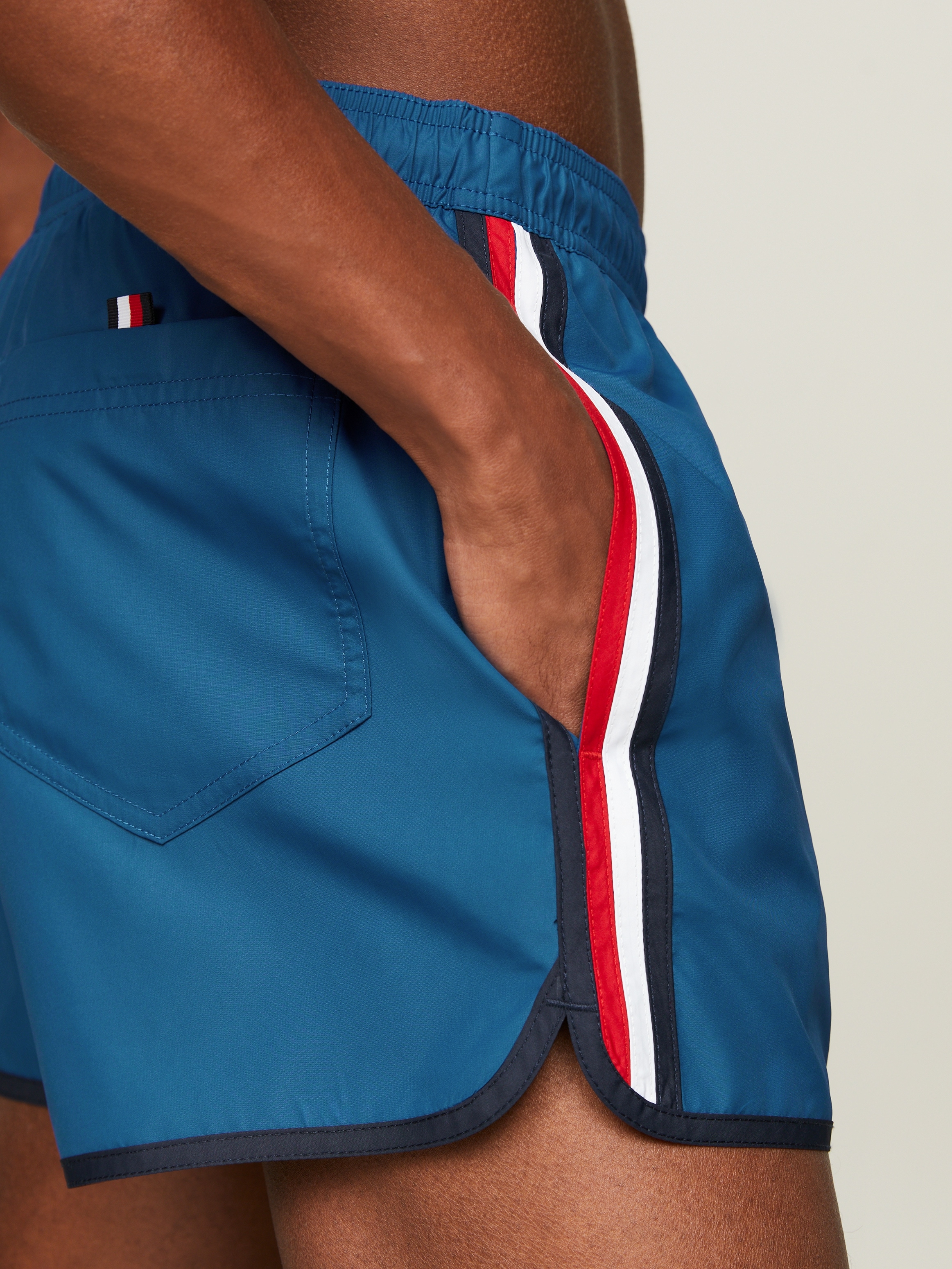 Tommy Hilfiger Swimwear Badeshorts »RUNNER«, mit Brand-Streifen