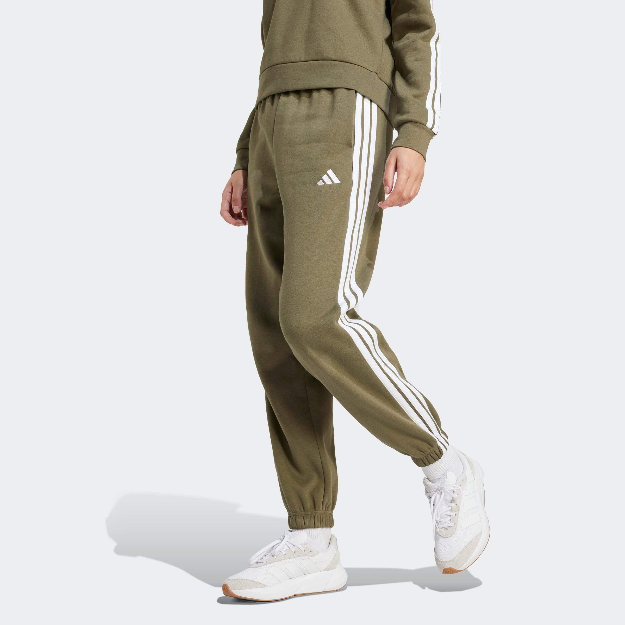 Image of adidas Sportswear Sporthose "ESSENTIALS 3-STREIFEN LOOSE-FIT" Locker geschnitten, mit schmal zulaufender Beinform