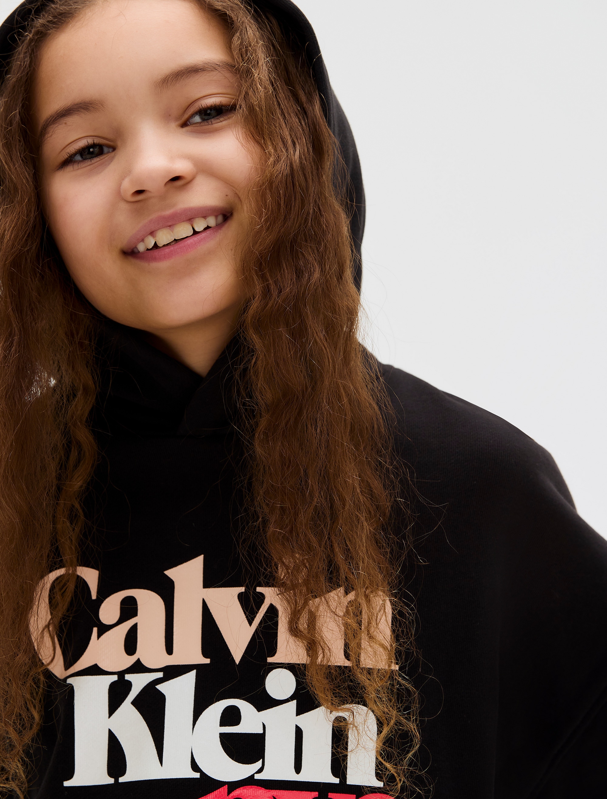 Calvin Klein Jeans Kapuzensweatshirt »PEARL SIGNATURE TERRY HOODIE«, für Kinder bis 16 Jahre, mit grossem Druck