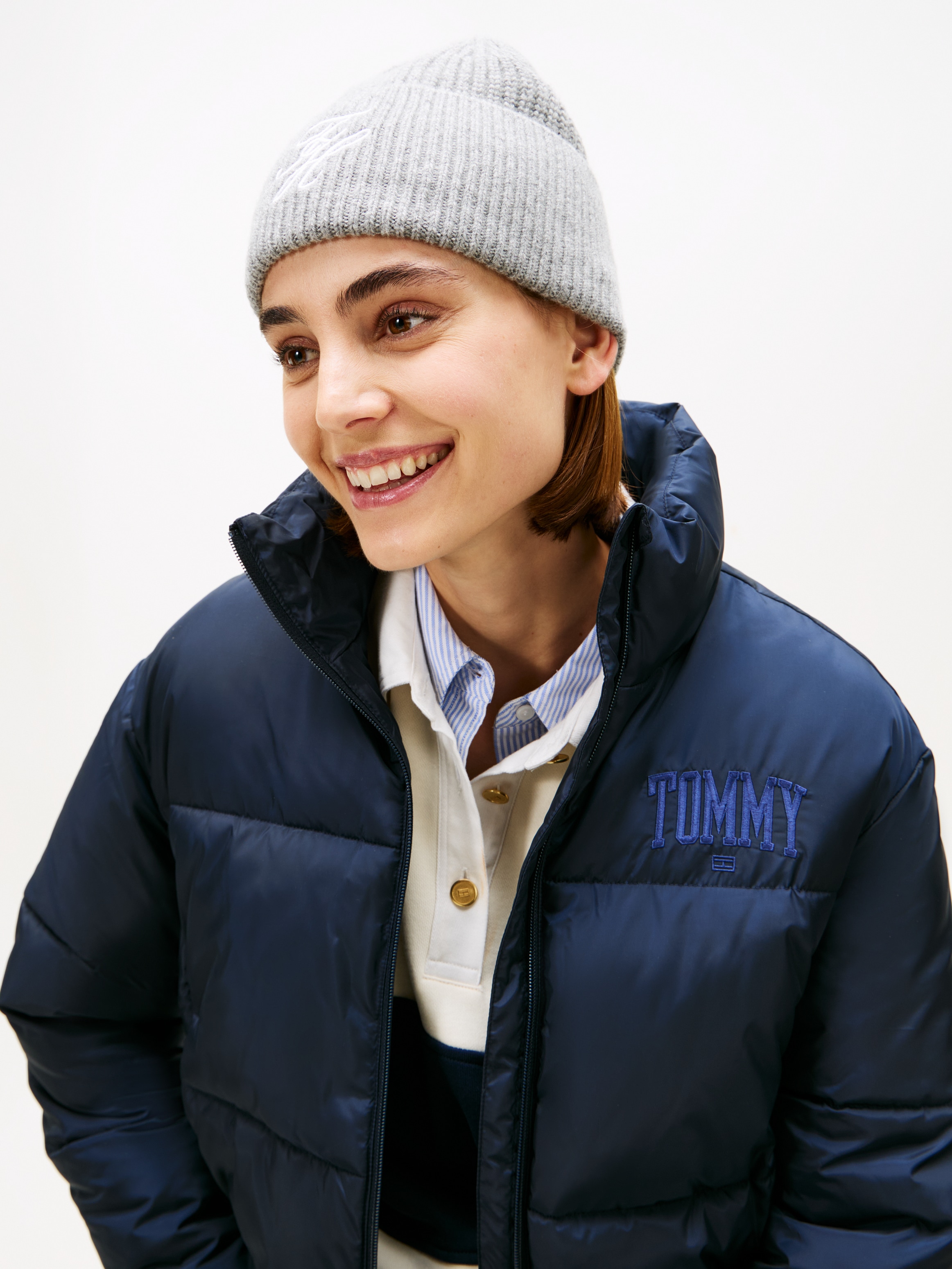 Tommy Hilfiger Bonnet »TOMMY SCRIPT CASHMERE« aus Kaschmirmix mit gesticktem Logo, Masse 21 x 24,5 cm