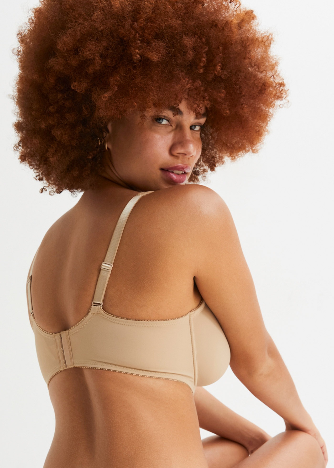 bonprix Soutien-gorge invisible »T-Shirt BH mit Bügel« matière élastique en polyamide et élasthanne