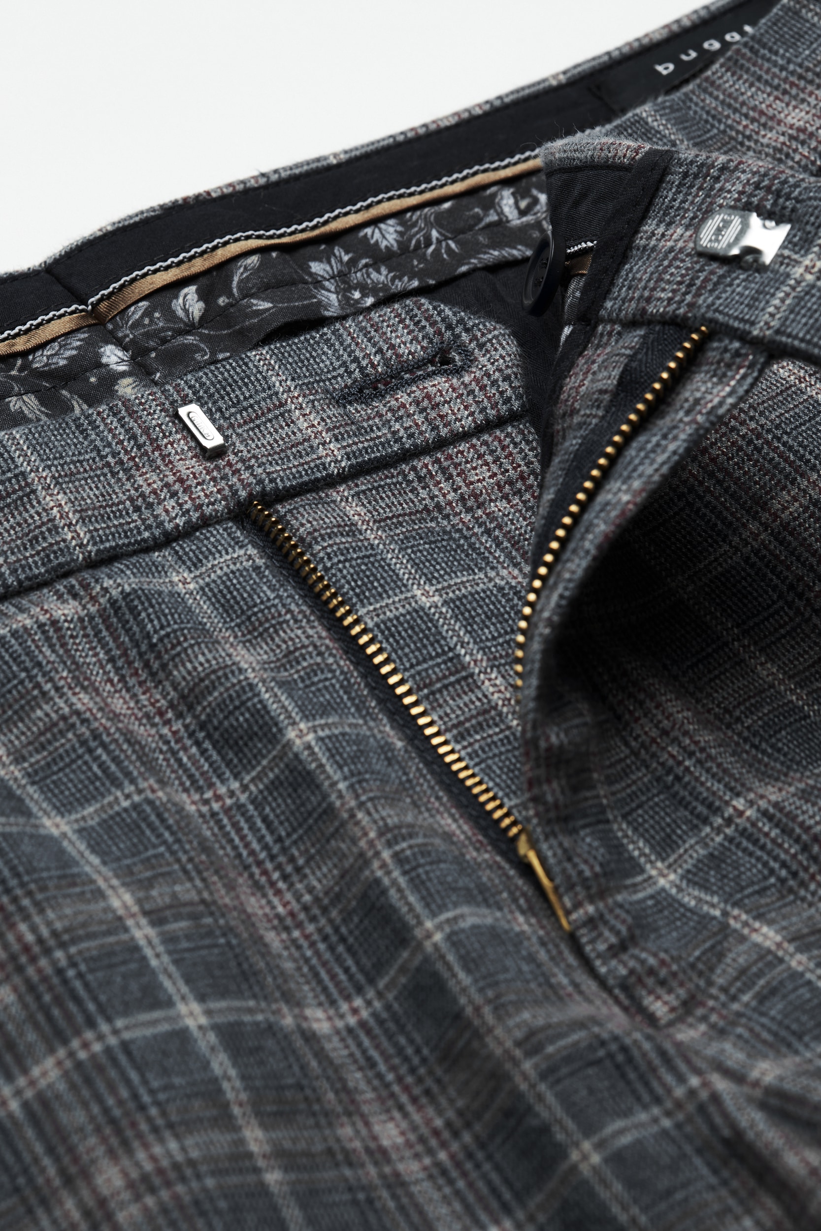 bugatti Chinohose, mit klassischem Karomuster