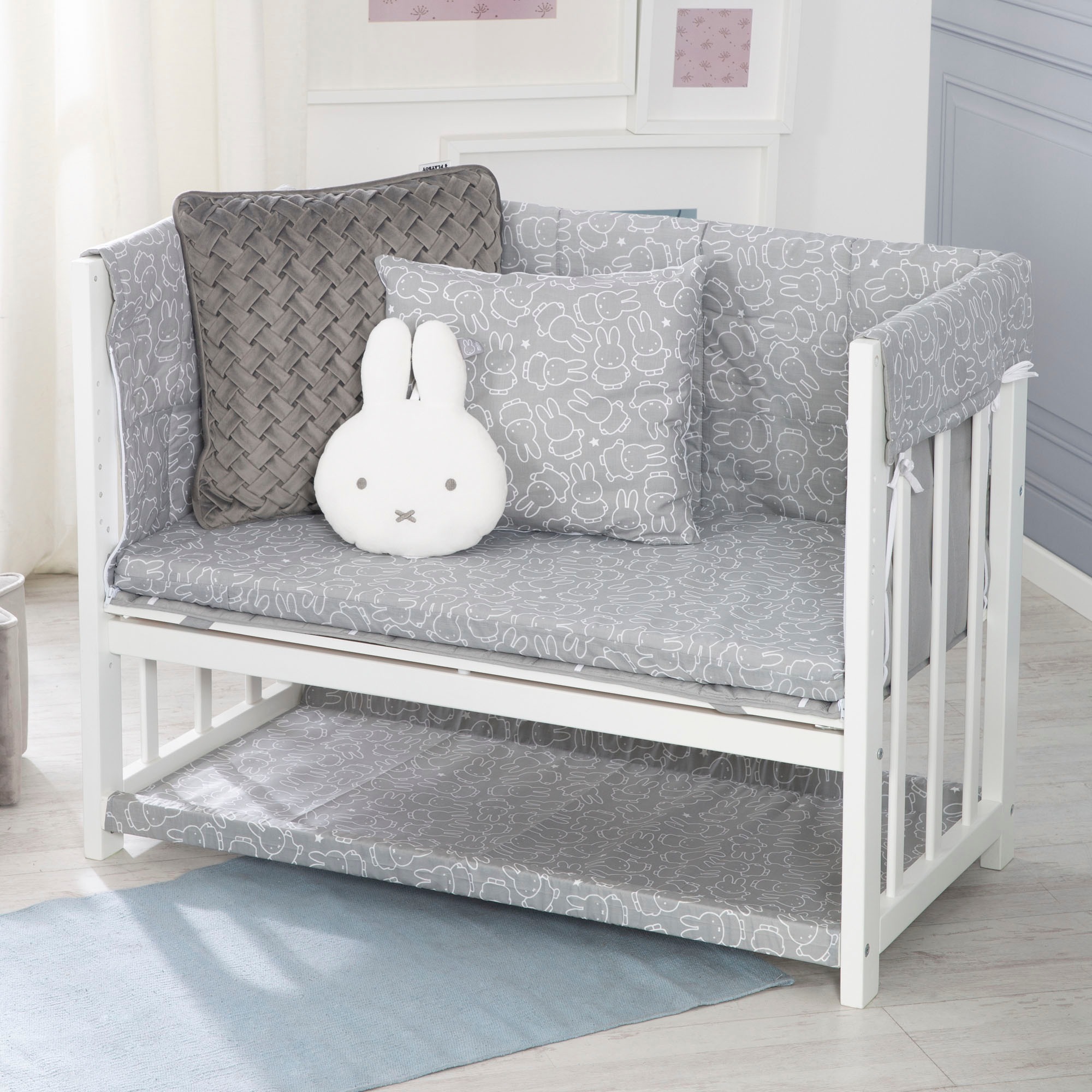 roba® Stubenbett »3in1, Miffy, weiss«, zu Elternbett oder Bank umbaubar, Liegefläche höhenverstellbar