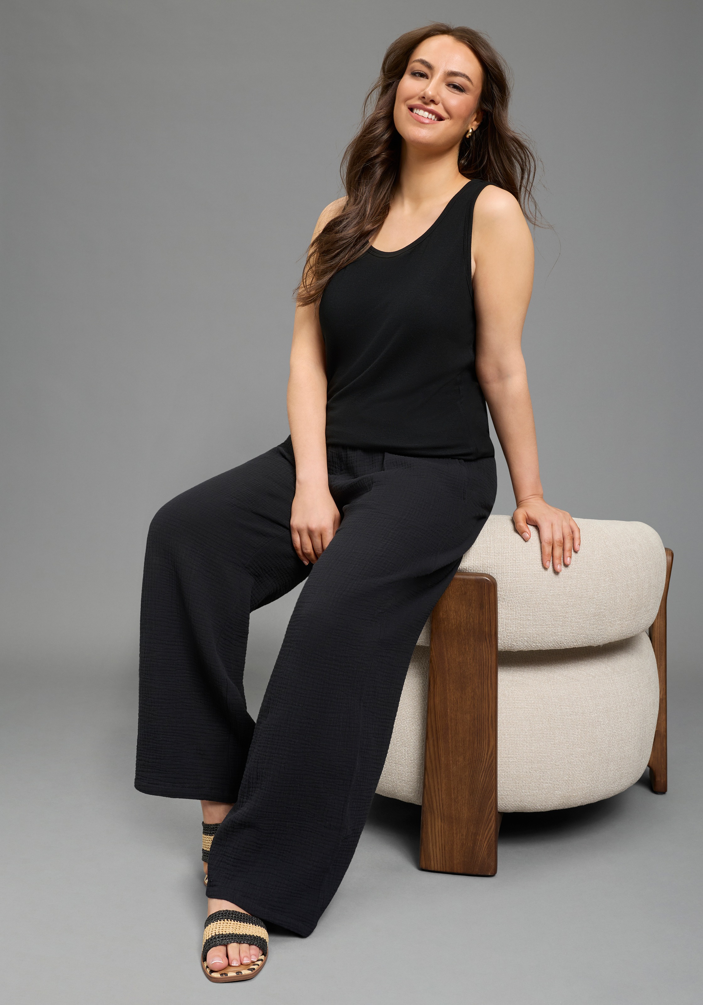 Laura Scott CURVE Tanktop figurbetonte Passform, aus Viskose und Elasthan, in Rippware