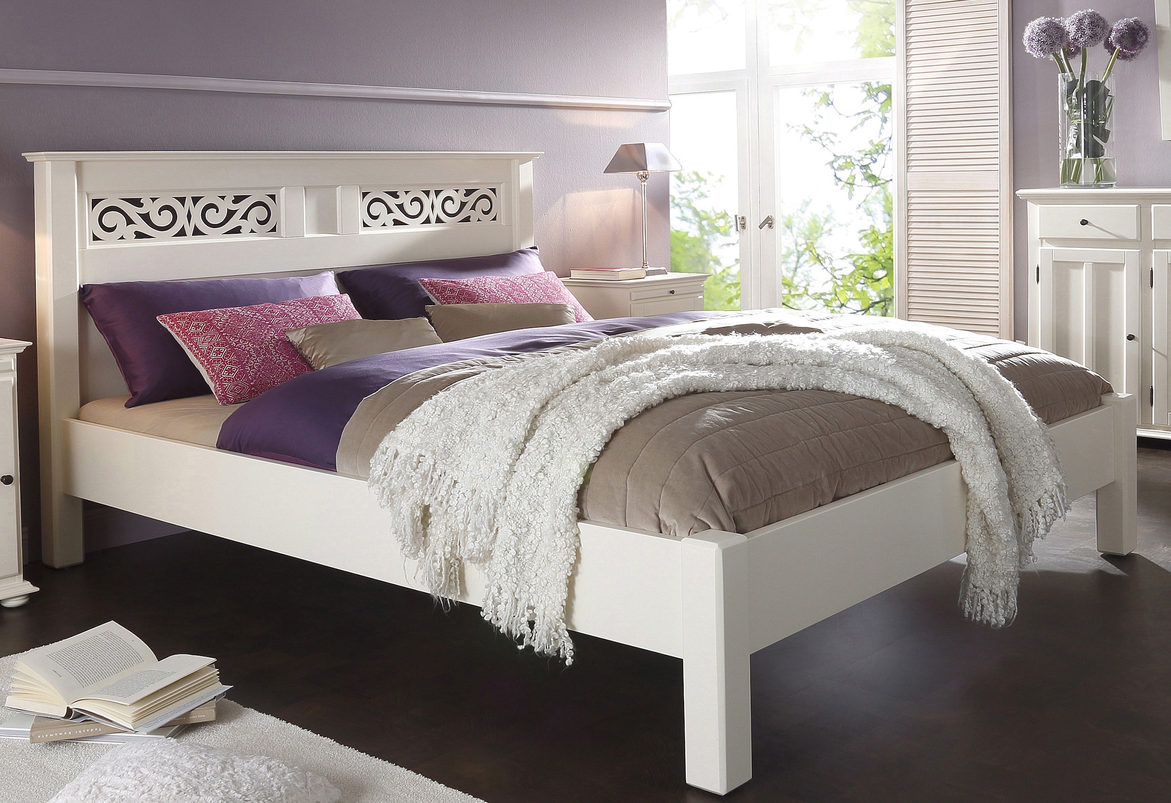 Home affaire Bett »Arabeske«, aus schönem massivem Buchenholz, mit dekorativen Fräsungen am Kopfteil