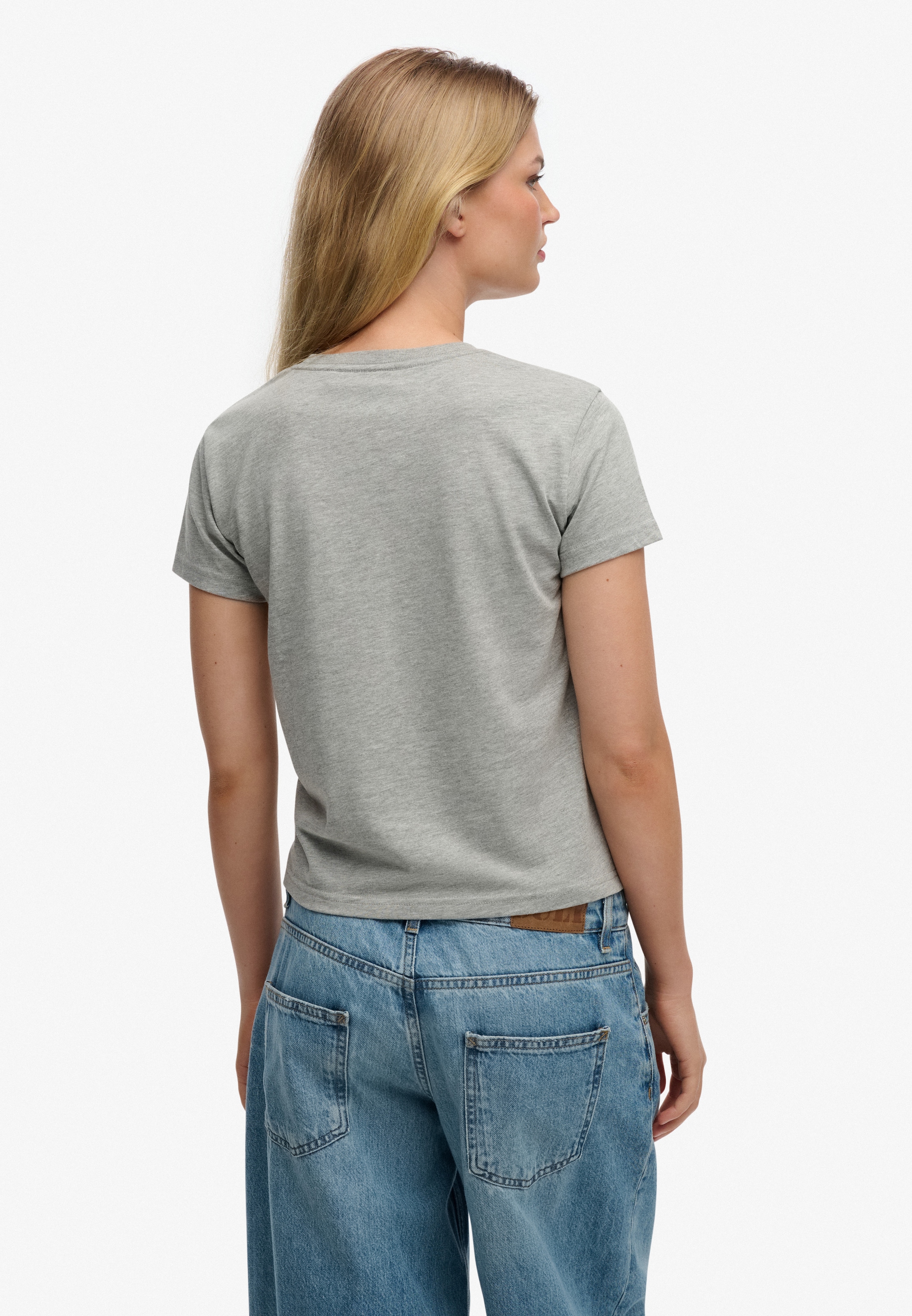Superdry T-shirt imprimé »ATH ESS FITTED GRAPHIC TEE« en coton et jersey simple, coupe slim, col rond