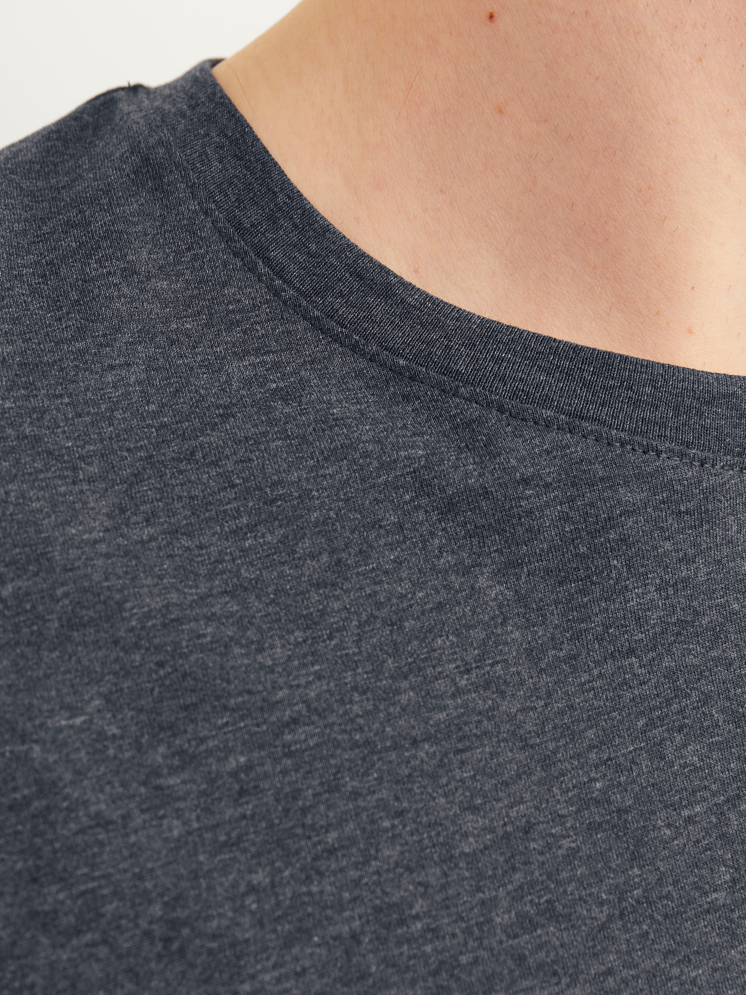 Jack & Jones PlusSize T-Shirt »JJEPAULOS TEE SS CREW NECK NOOS PLS«, mit Logo Stickerei