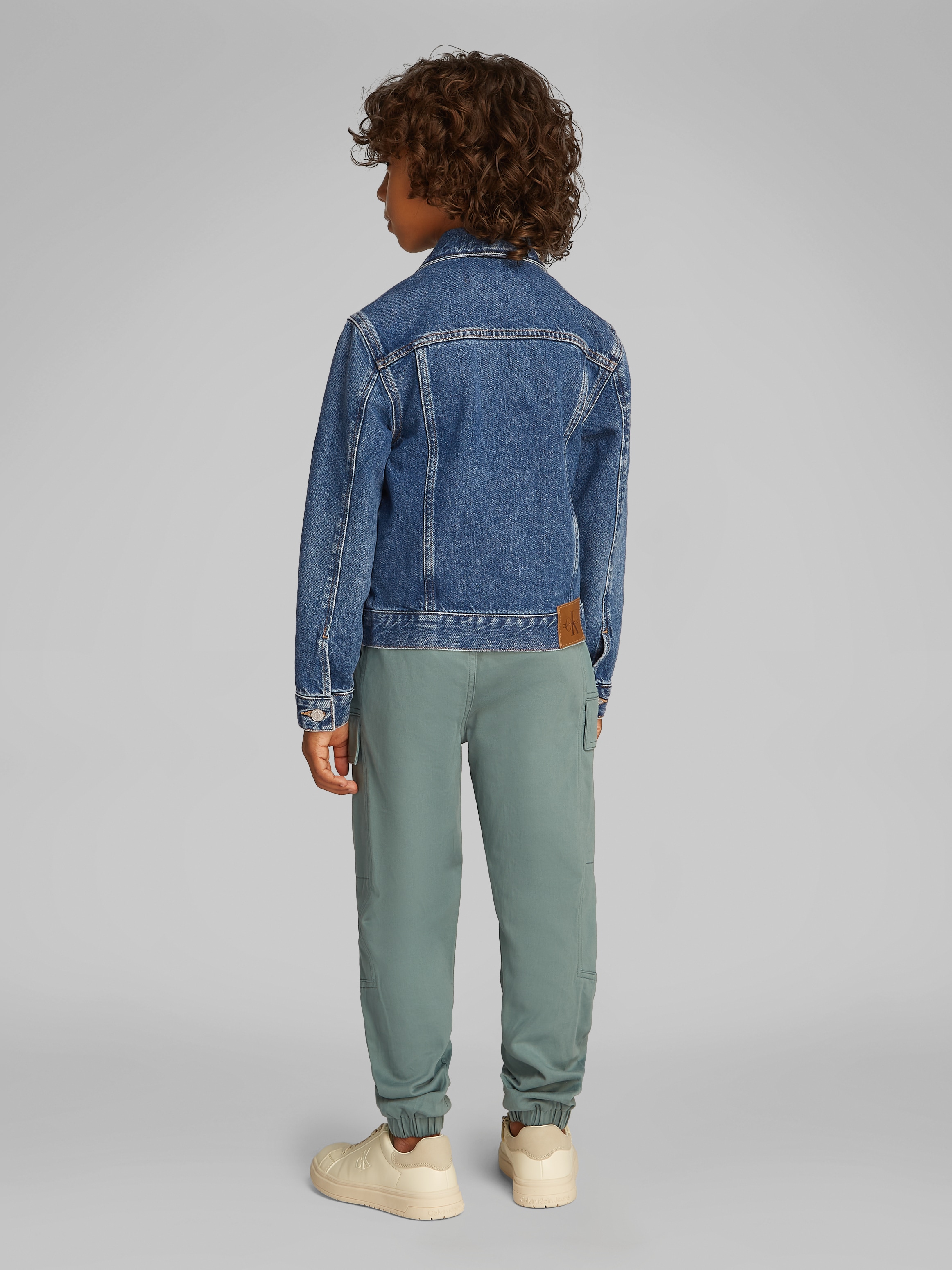 Calvin Klein Jeans Jeansjacke »BRIGHT MID BLUE DNM TRUCKER«, in blauer Waschung