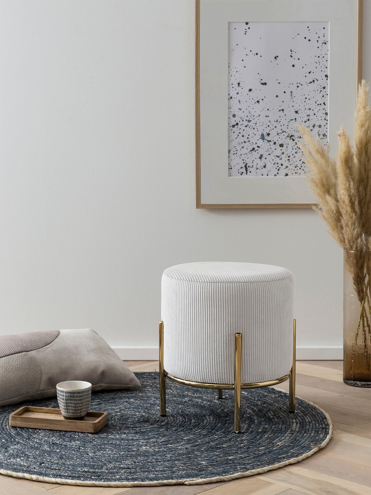 Image of SalesFever Polsterhocker "Komfortabler Polsterhocker" mit Design-Gestell aus goldfarbenem Metall