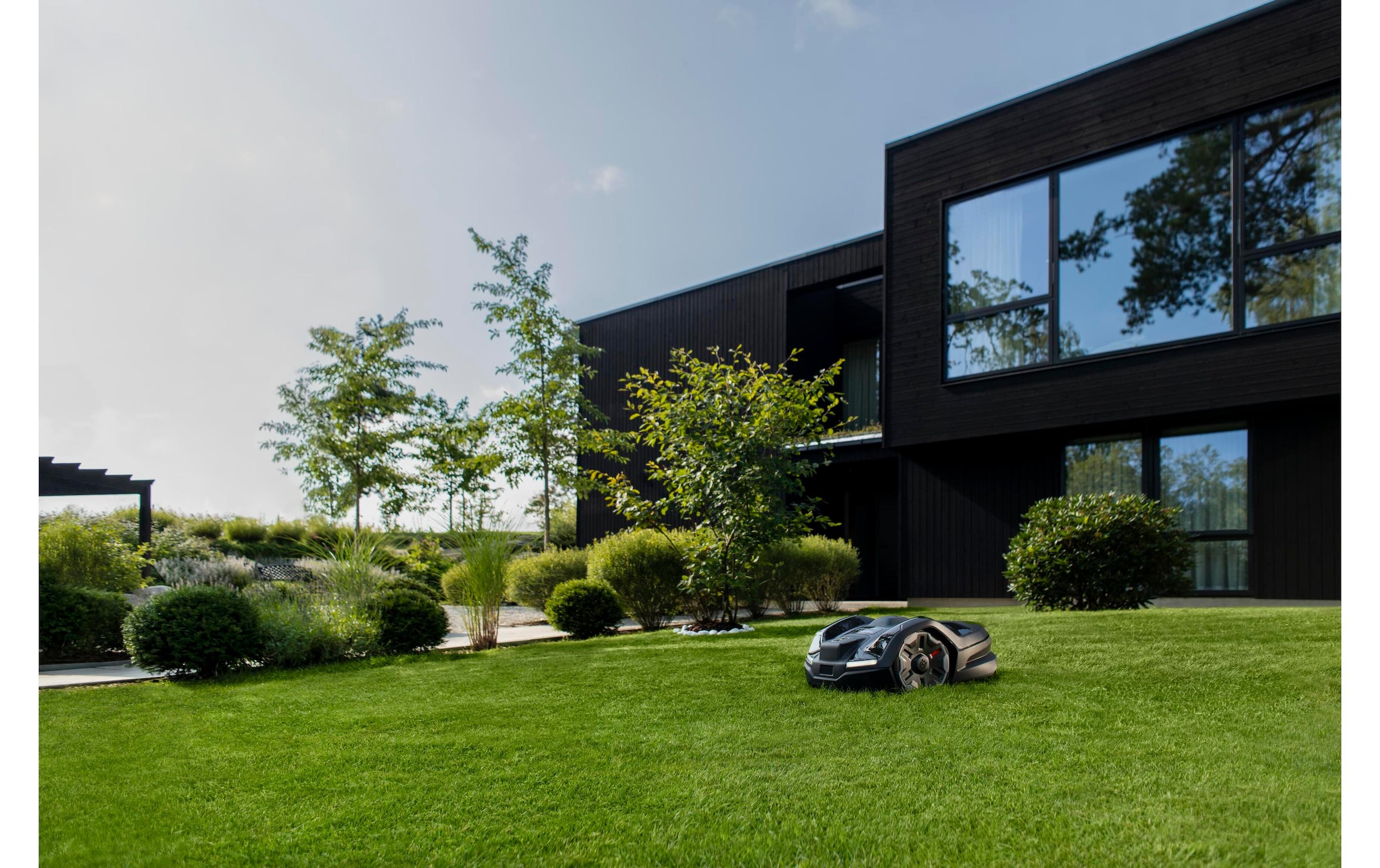 Husqvarna Rasenmähroboter »410XE NERA 1000 m²«  mit Diebstahlalarm, PIN-Code