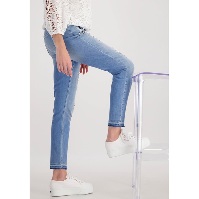 ♕ Monari Slim-fit-Jeans, im Destroyed-Look mit Perlen und Schmuck  versandkostenfrei auf