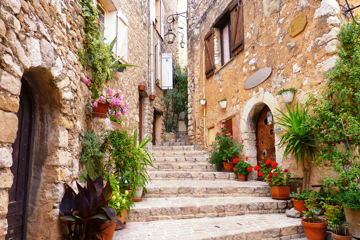 Image of Papermoon Fototapete "Medivial Tourrettes-Sur-Loup"