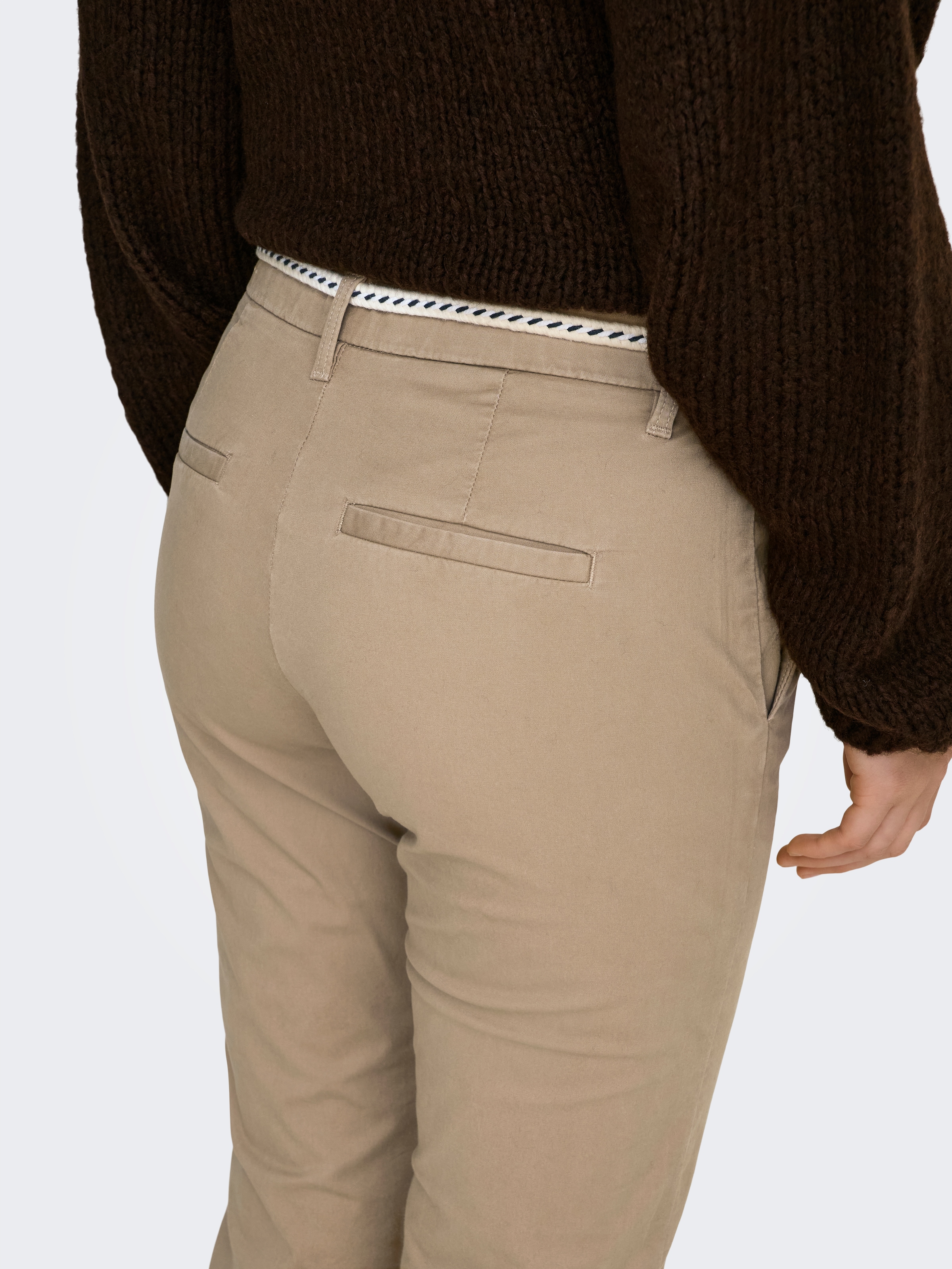 ONLY Chinohose »ONLBIANA – Chinohose mit Gürtel und Umschlagsaum«  slim fit, modisch, Web, Baumwollmischung