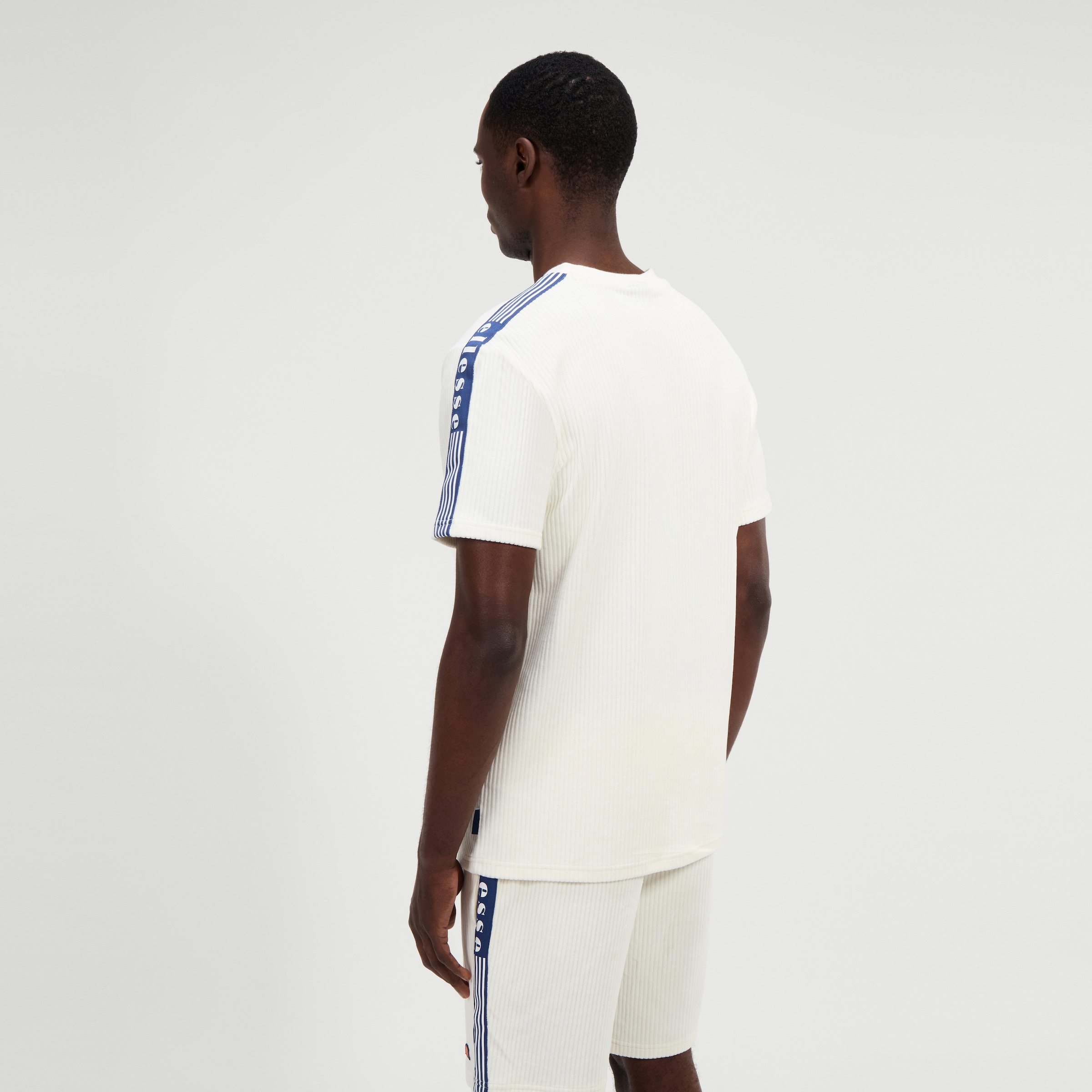 Ellesse T-Shirt »MADORI TEE«, (1 tlg.)
