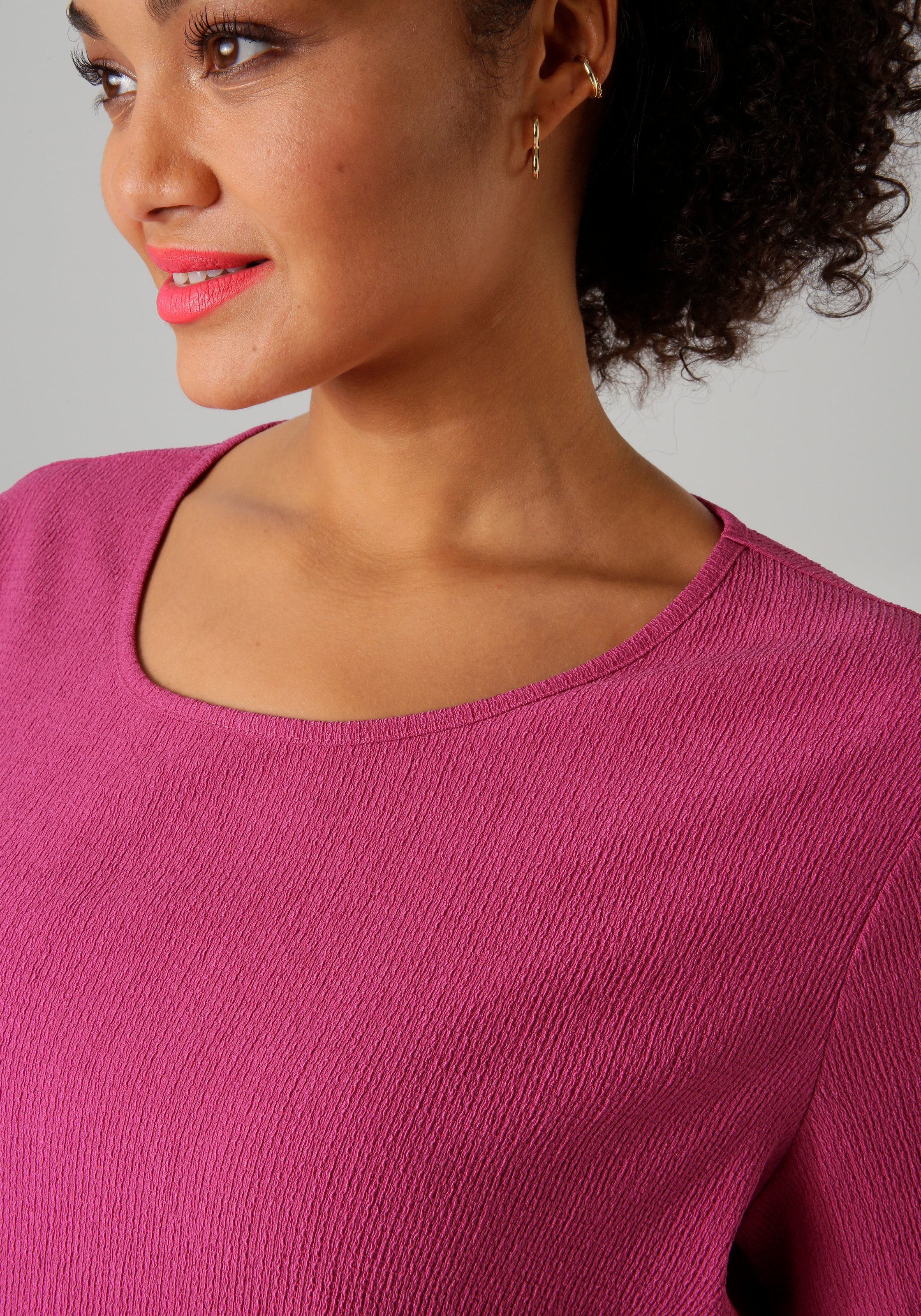 Aniston PLUS Blusenshirt, mit dezenter Streifenlook Struktur