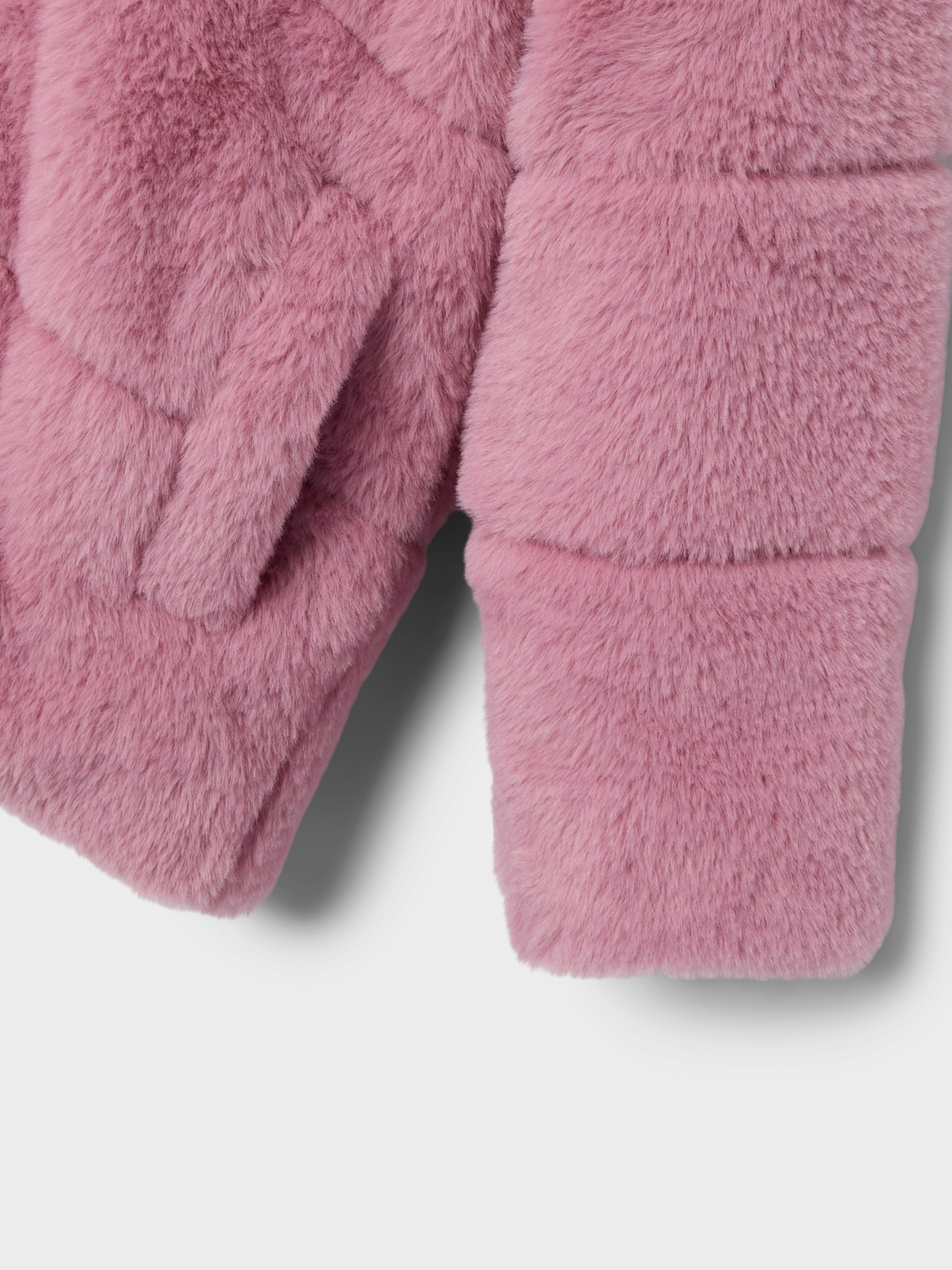 Name It Fellimitatjacke »NMFMILA FAUX FUR JACKET W HOOD PB«, mit Kapuze