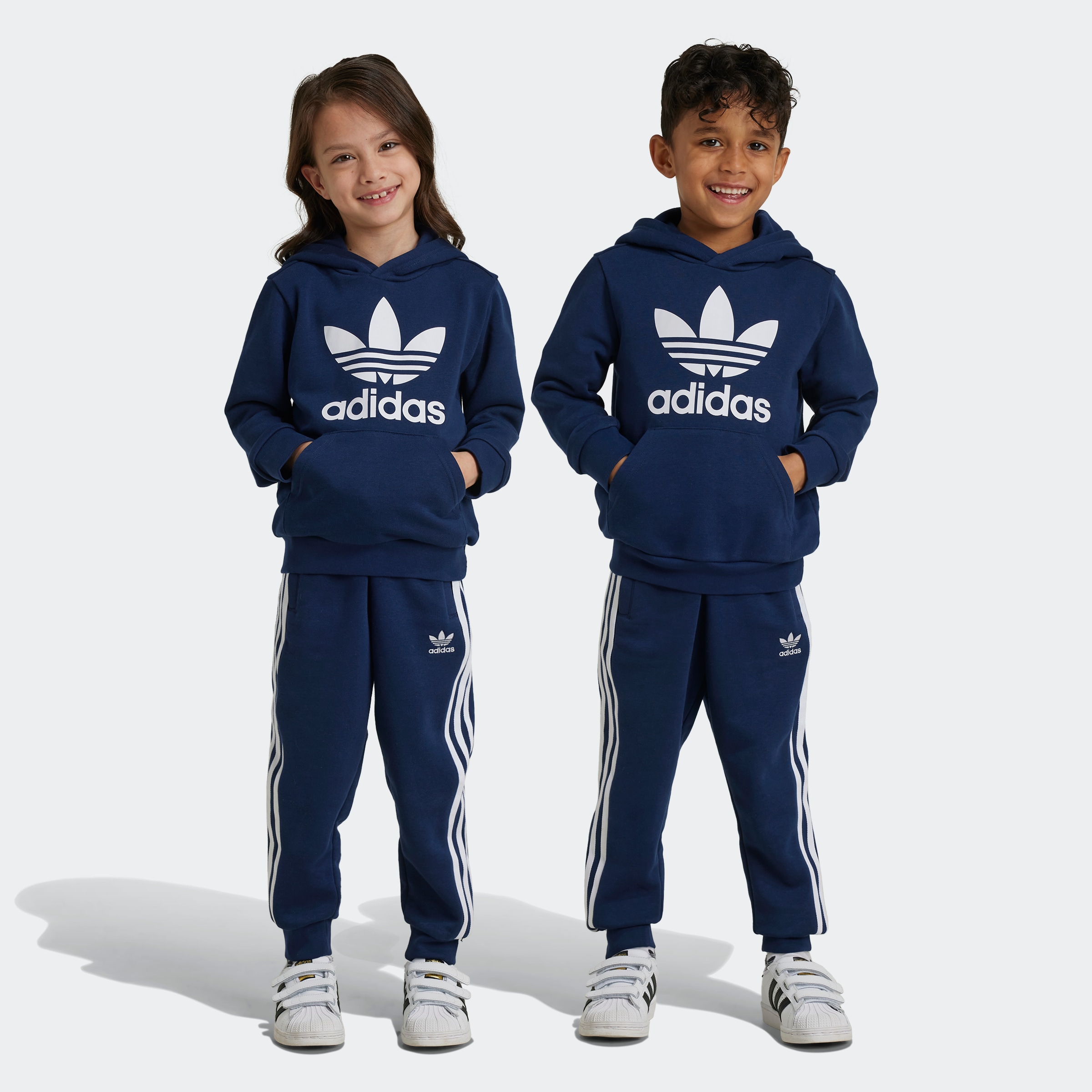 adidas Originals Trainingsanzug »HOODIE SET«, (2 tlg.)