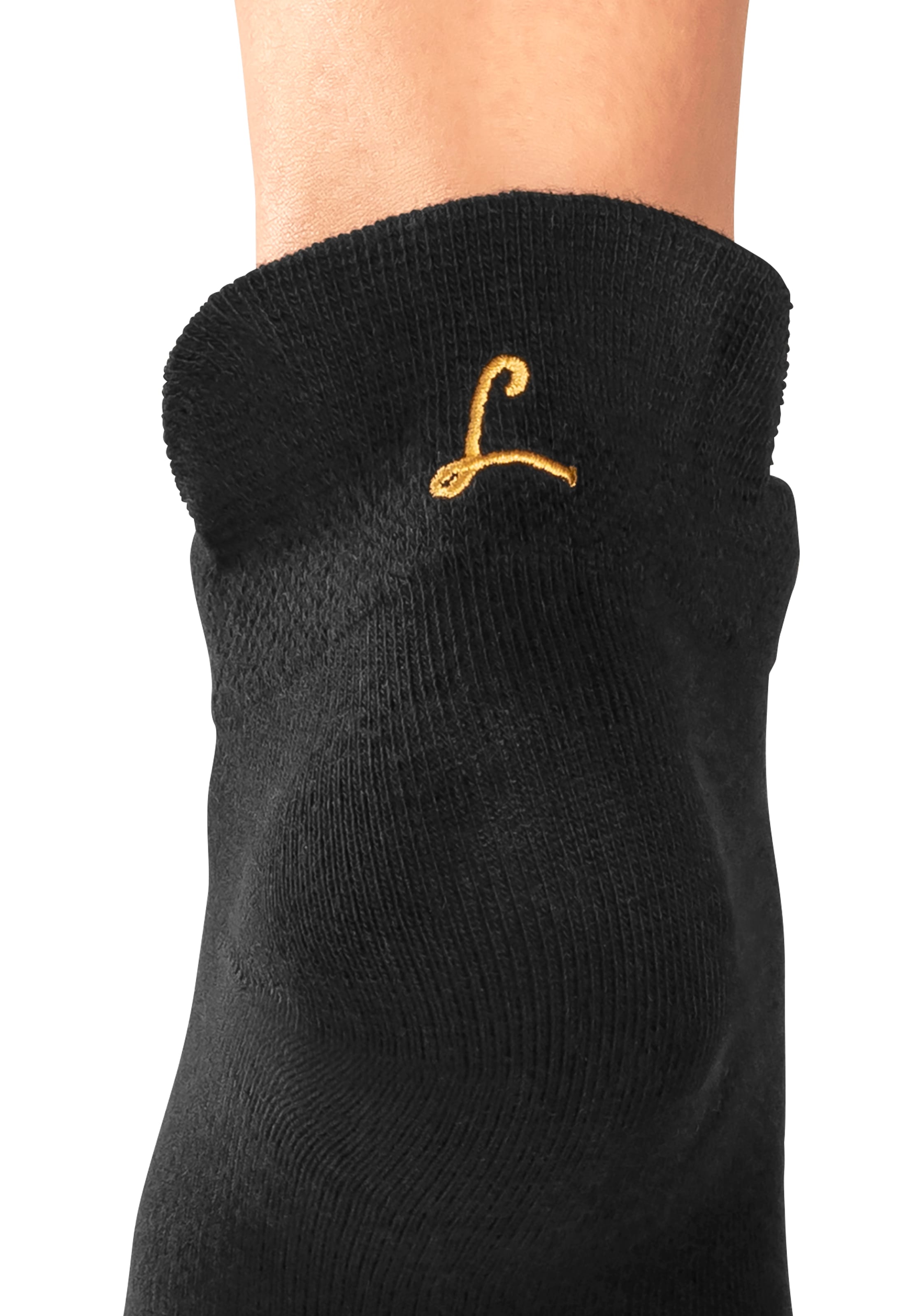 LASCANA Sneakersocken, (Box, 7 Paar, Box), mit kleiner Stickerei