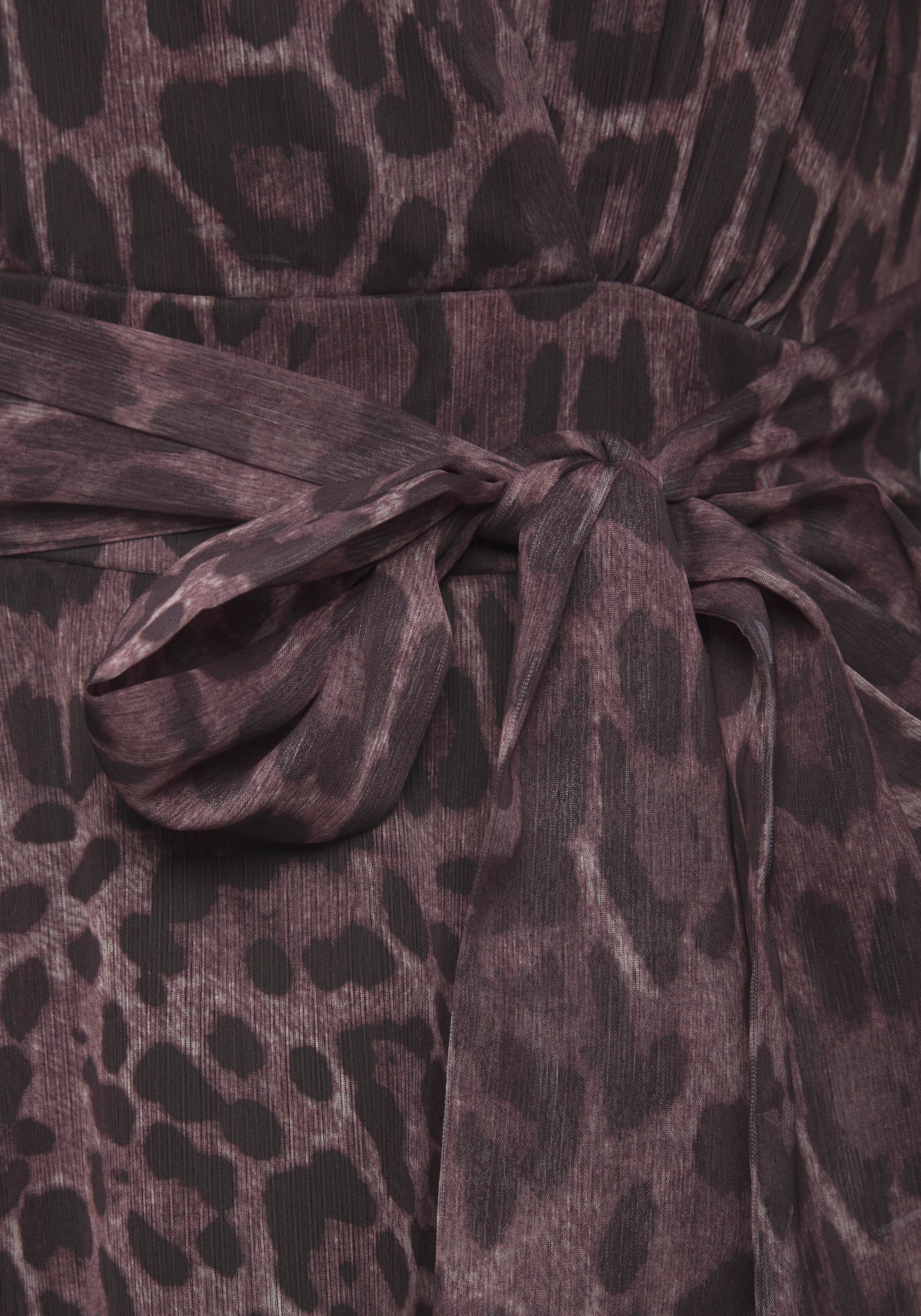 LASCANA Robe imprimée Sans poches avec ceinture fixe, robe d'été élégante à motif léopard
