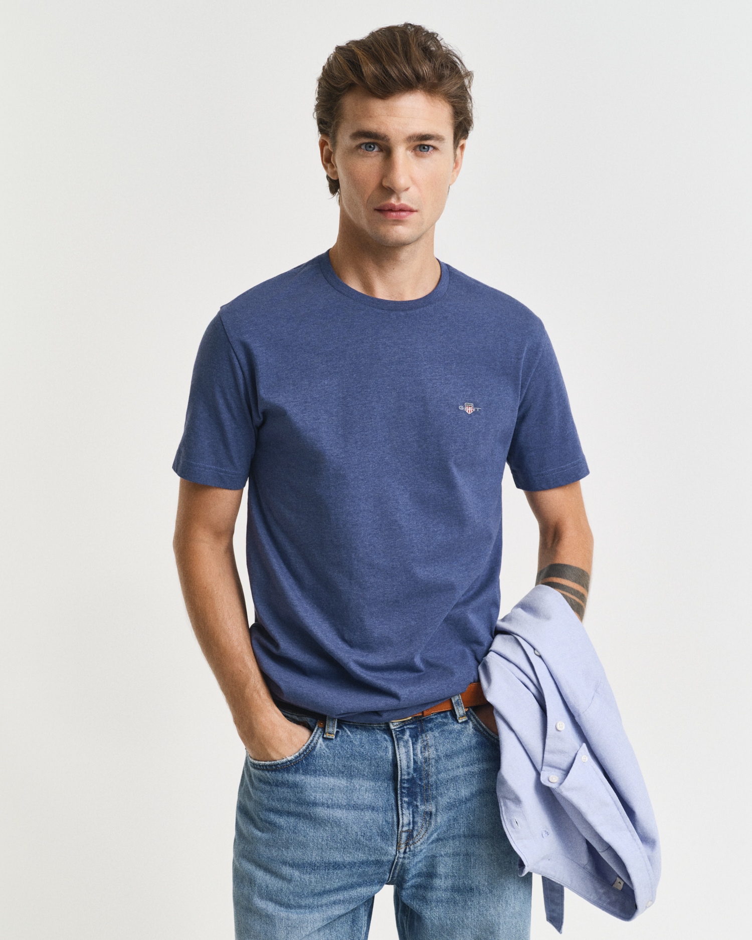 Gant T-Shirt »REG SHIELD SS T-SHIRT« mit Logostickerei auf der Brust