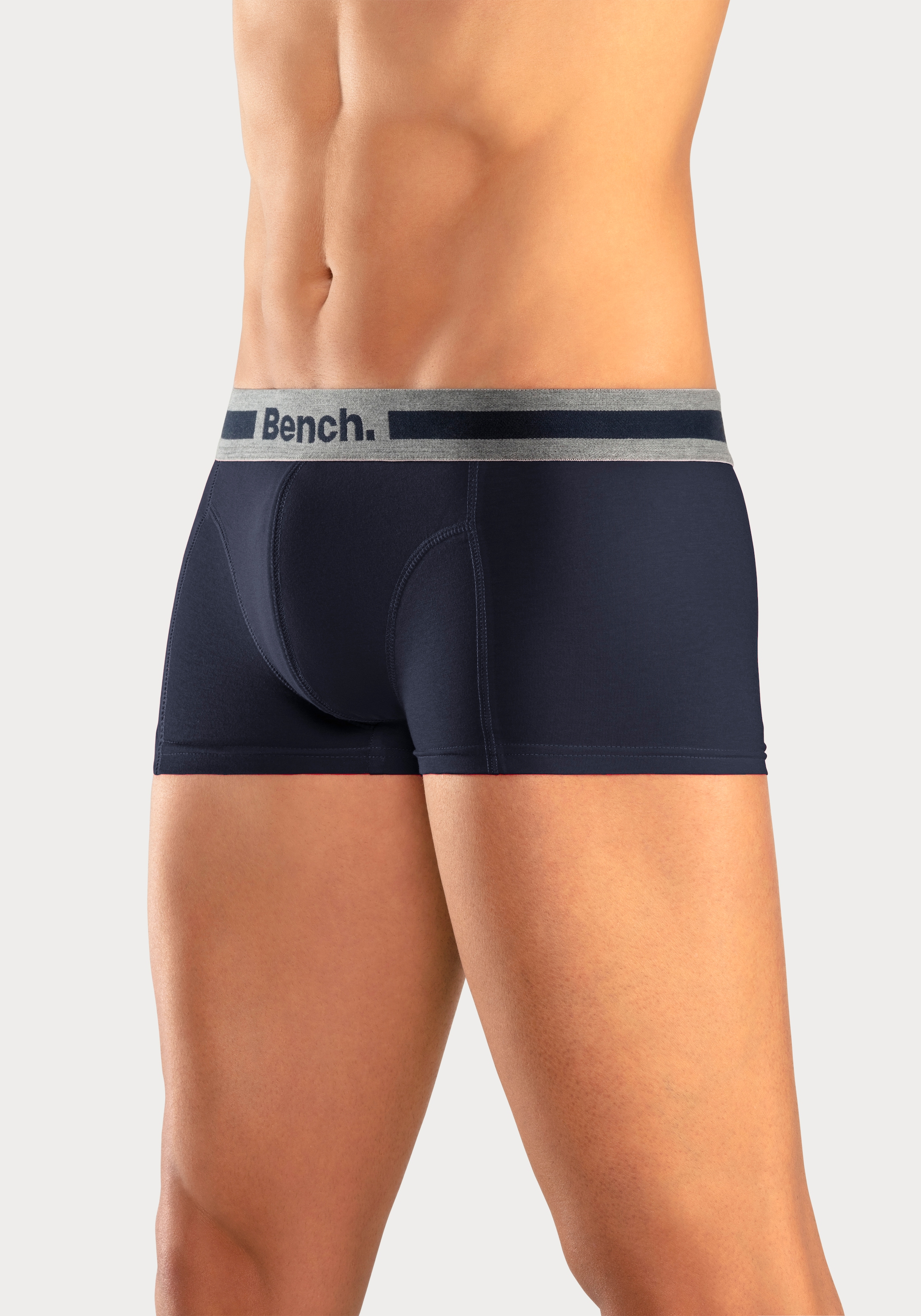 Bench. Hipster, (Packung, 4 St.), knapp sitzende Boxershorts aus Baumwollmischung