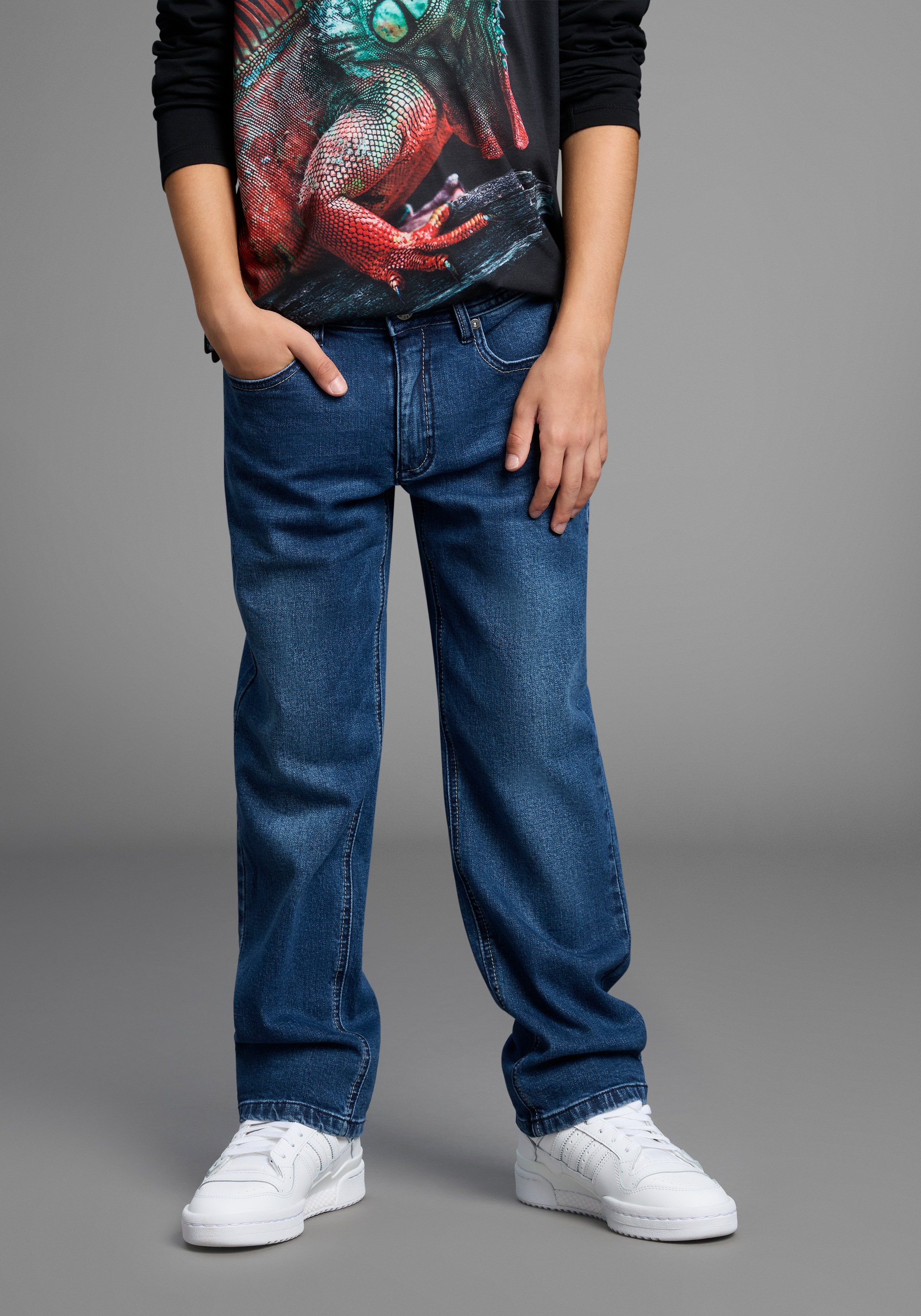 Image of Bruno Banani Loose-fit-Jeans "Stretchjeans in gerader Form für Jungen" Für TEENS. Lässige Jeans