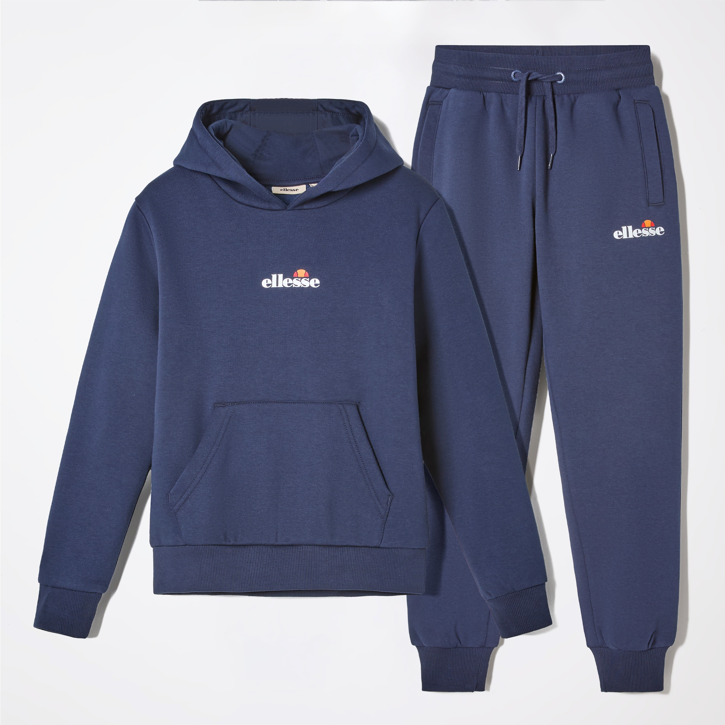 Image of Ellesse Jogginganzug "CHIVASSO JOG SUIT" sportlicher Stil, bequeme Passform, für aktive Freizeit und Bewegung