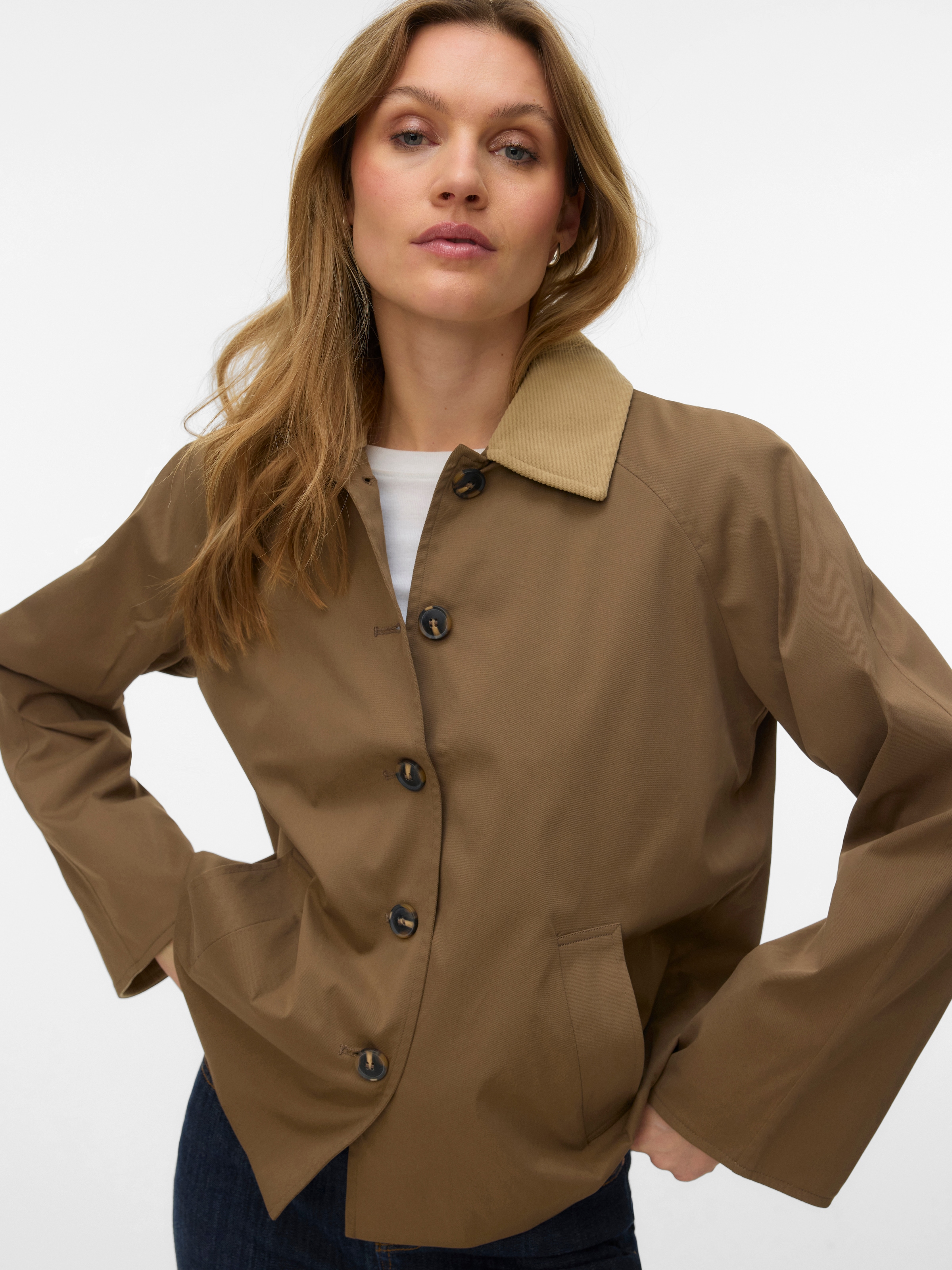 Image of Vero Moda Langjacke "VMCHELSEAFIA SHORT JACKET BOO" mit Kontrastdetails