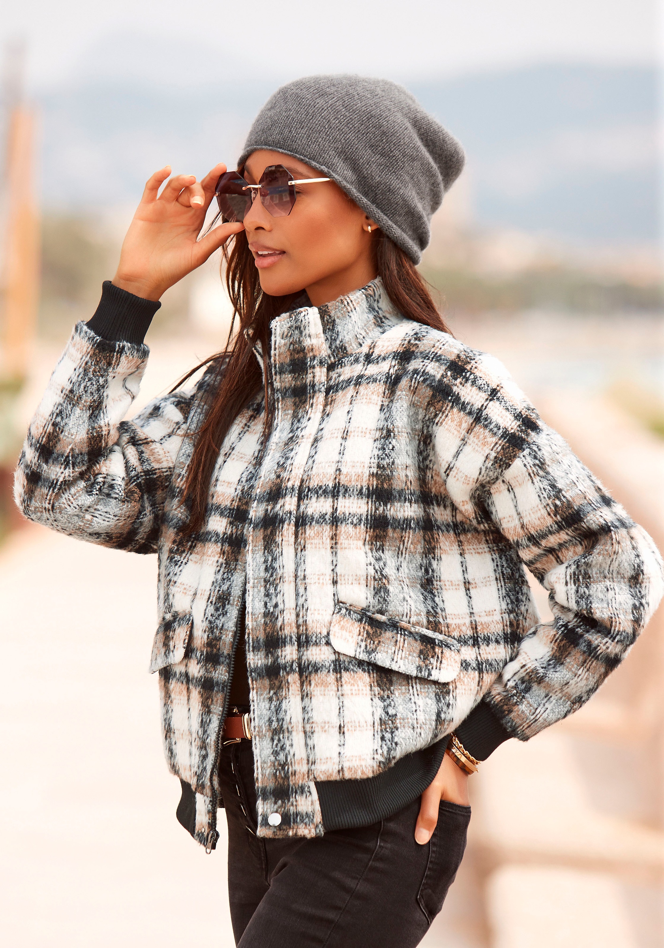 Image of Buffalo Bomberjacke, mit angerauter Oberfläche in Wolloptik bei Ackermann Versand Schweiz