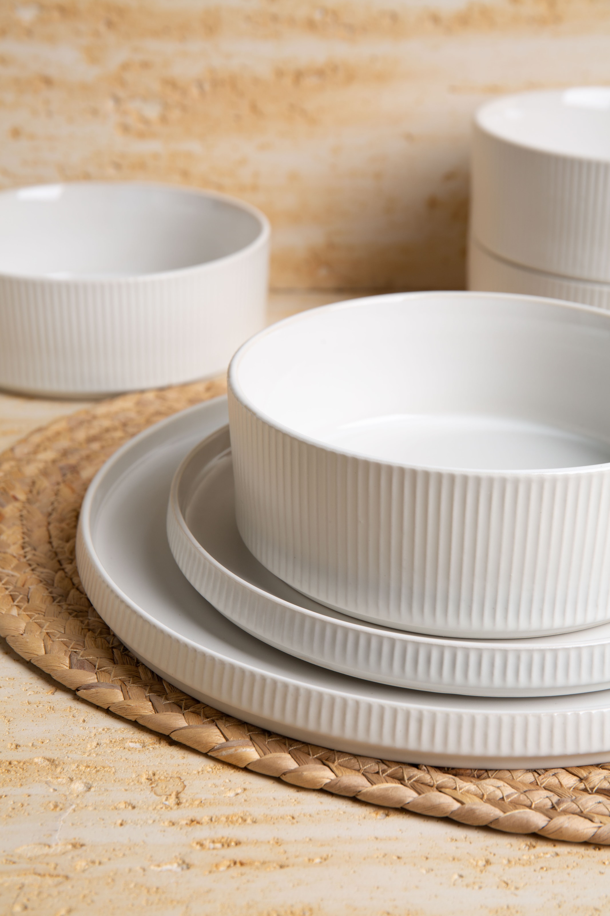 GOODproduct Geschirr-Set »Ylvii, aussen matt, innen reaktiv glasiert« spülmaschinenfest und mikrowellengeeignet