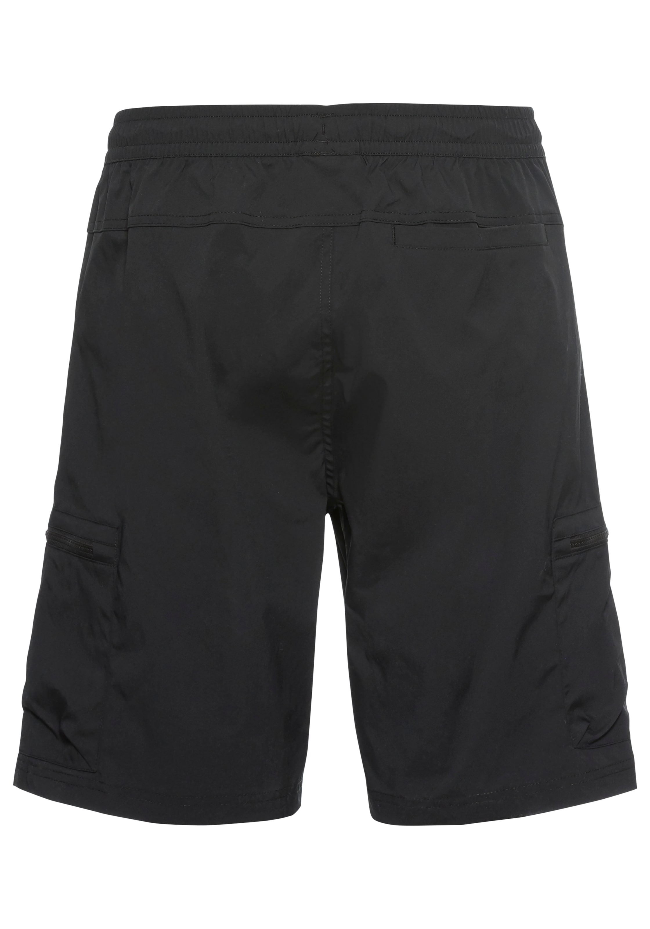 Ellesse »BULLSEYE CARGO SHORT«  mit vielen Reissverschlusstaschen