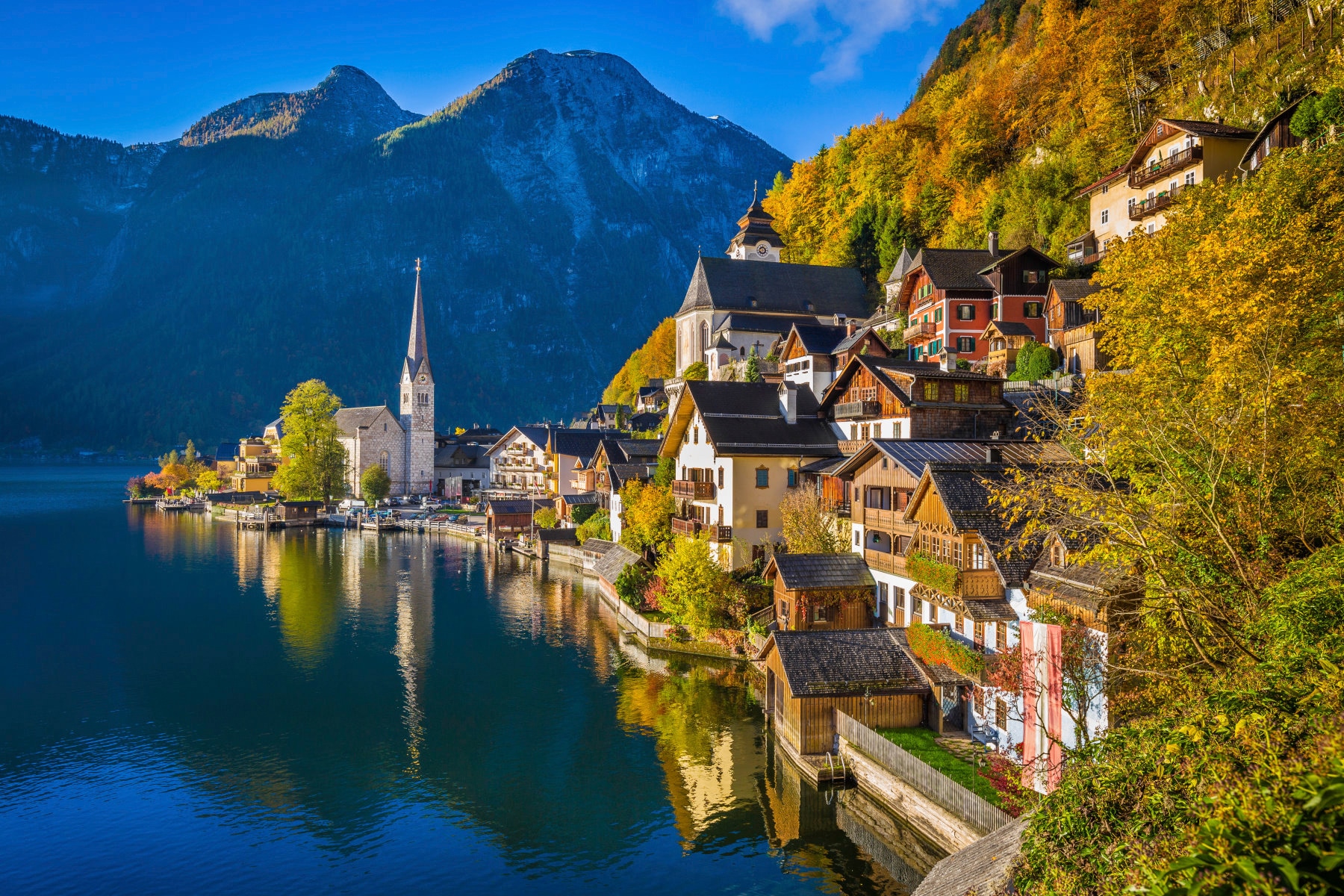 Image of Papermoon Fototapete "Hallstatt Mountain Village" glatt