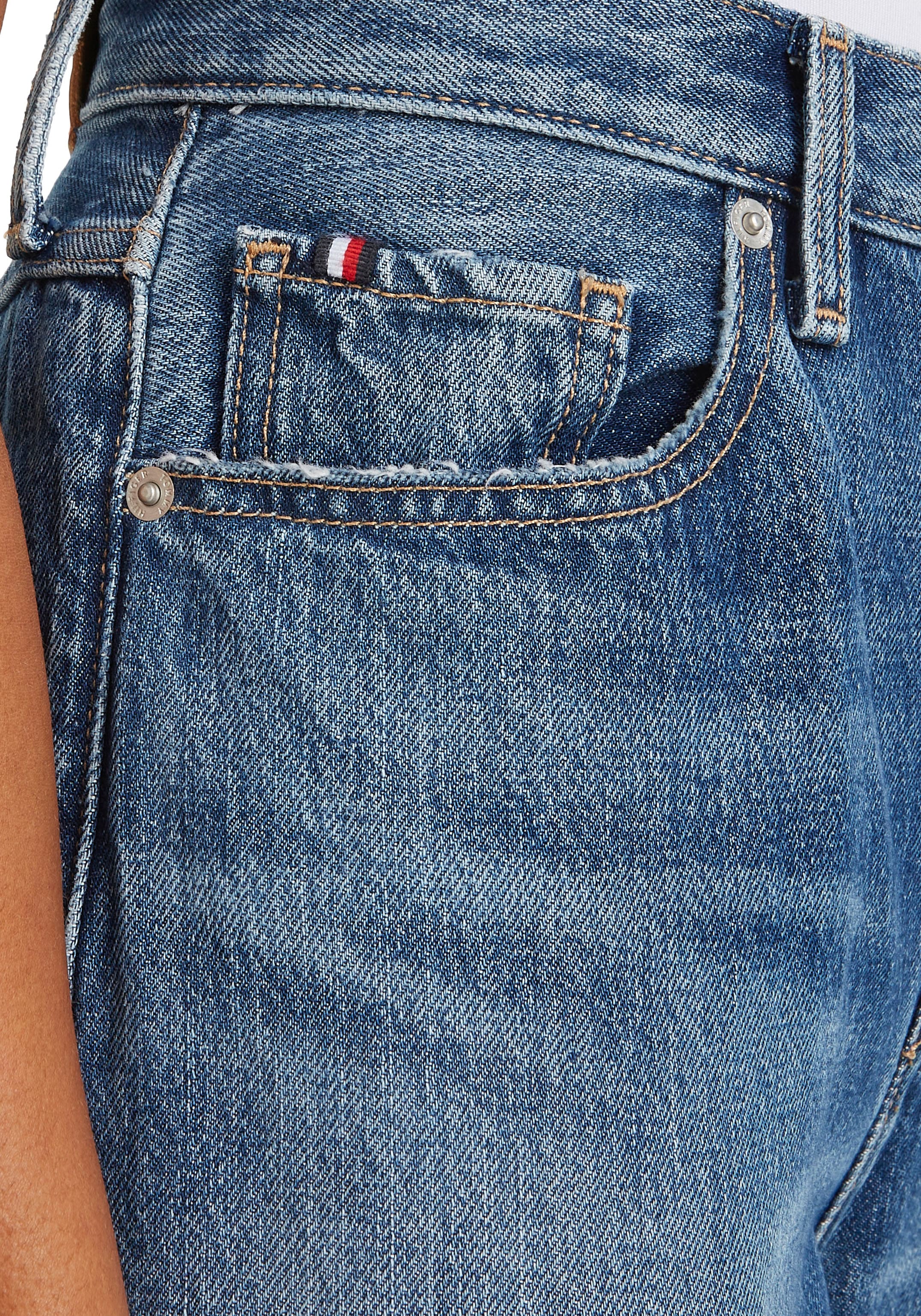 Tommy Hilfiger Straight-Jeans »CLASSIC STRAIGHT HW A TWIST BETH«, mit Tommy Hilfiger Logo-Badge